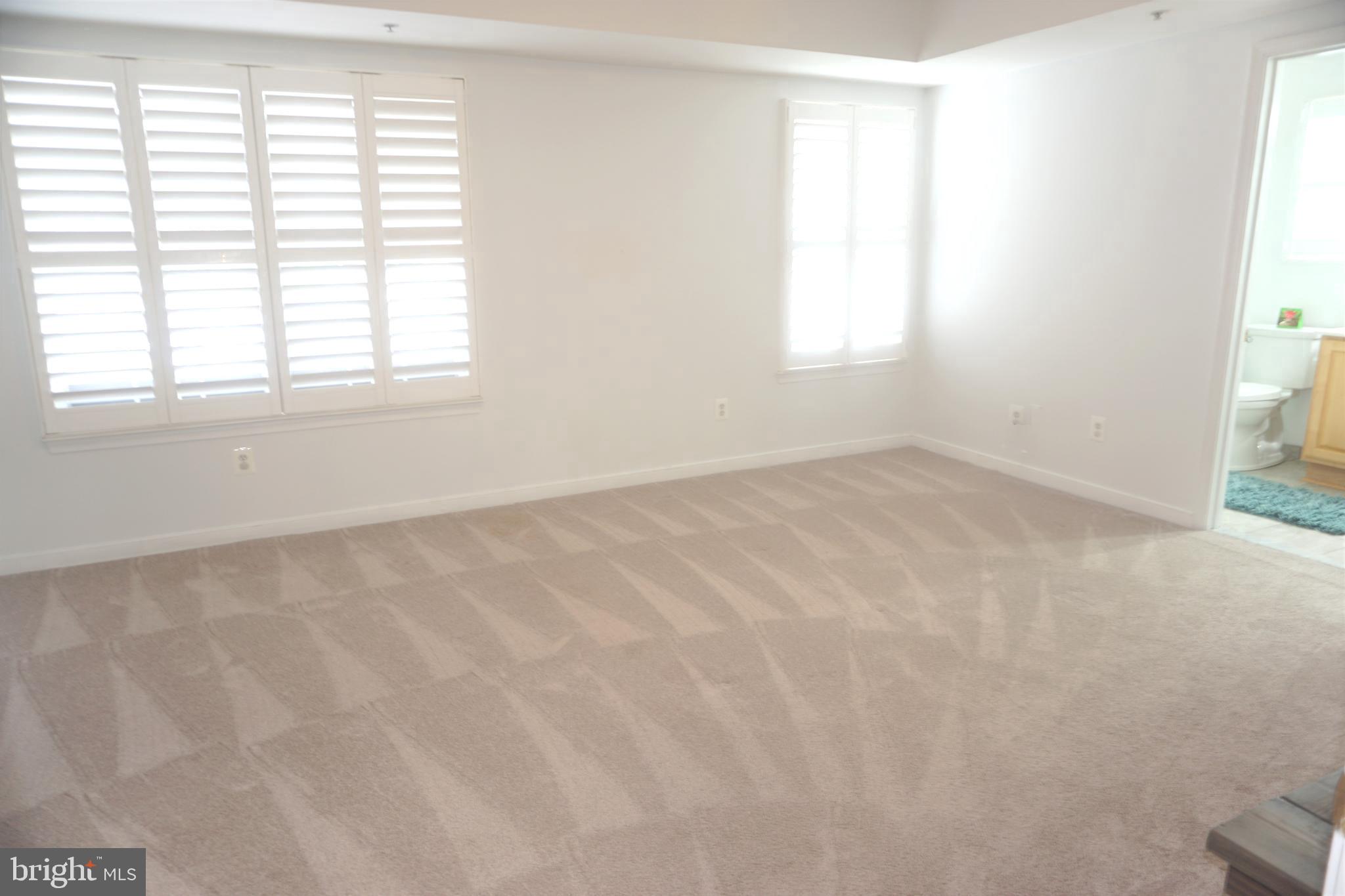 RIVERGATE II - Residential