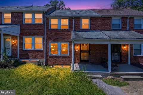 Townhouse For Sale - 934 Argonne Drive<br/> BALTIMORE, MD 21218