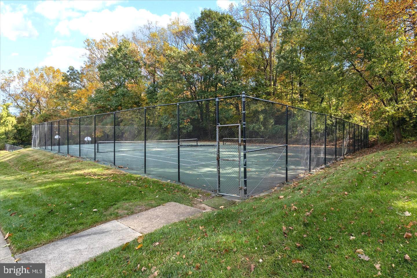 FAIRFAX HERITAGE - Residential