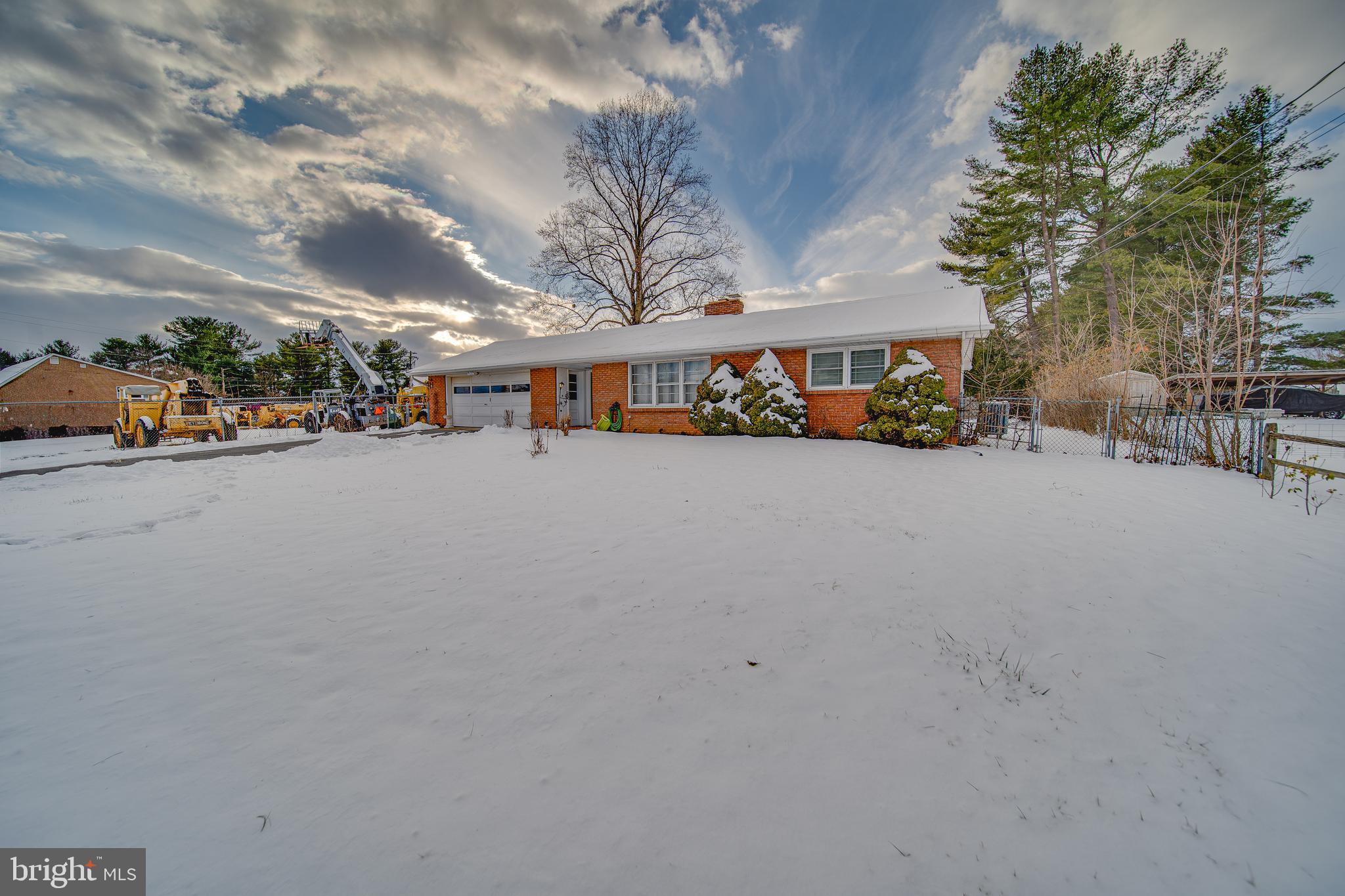 SHARPSBURG - Residential