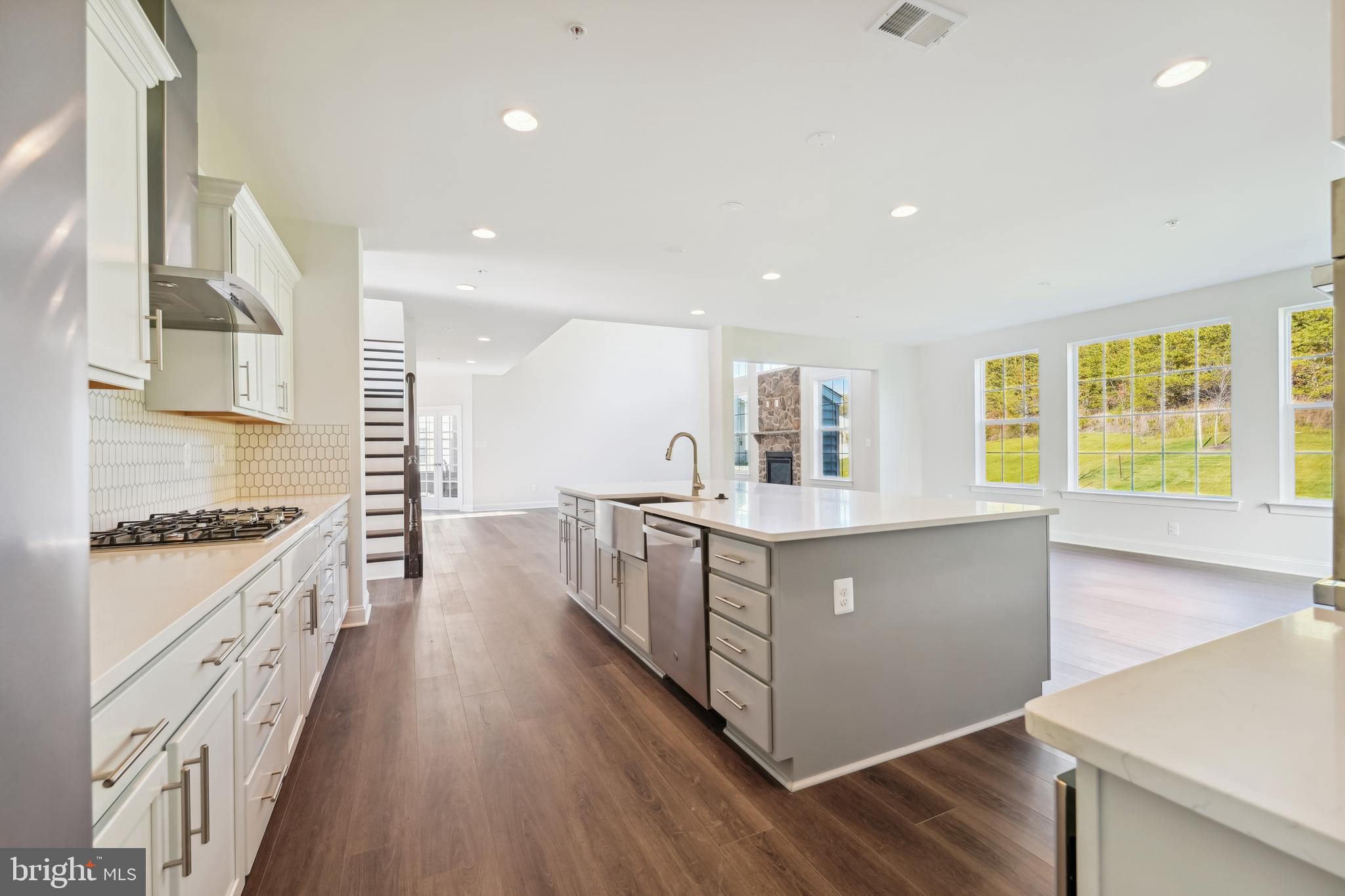 COLLINGTON ESTATES - Residential