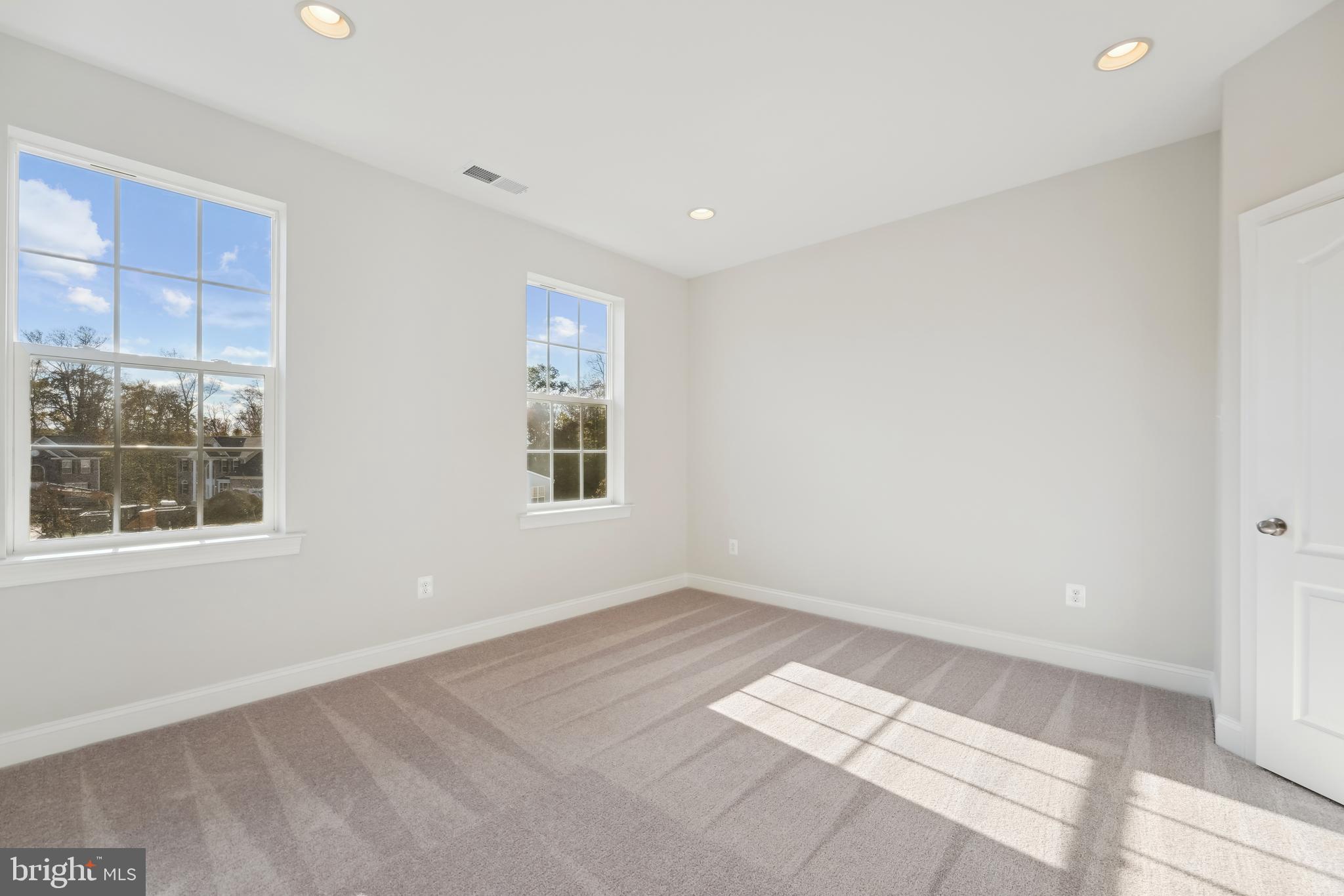 COLLINGTON ESTATES - Residential