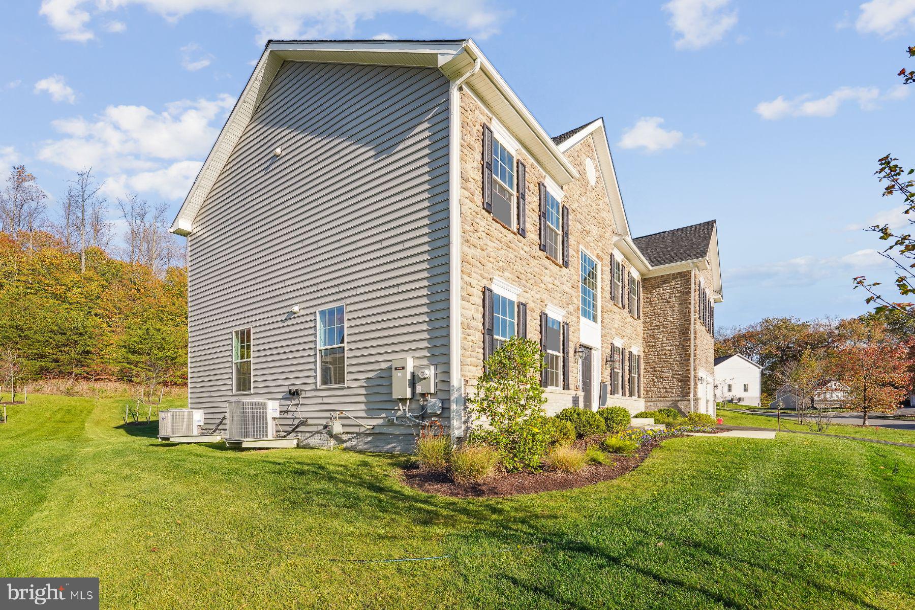 COLLINGTON ESTATES - Residential