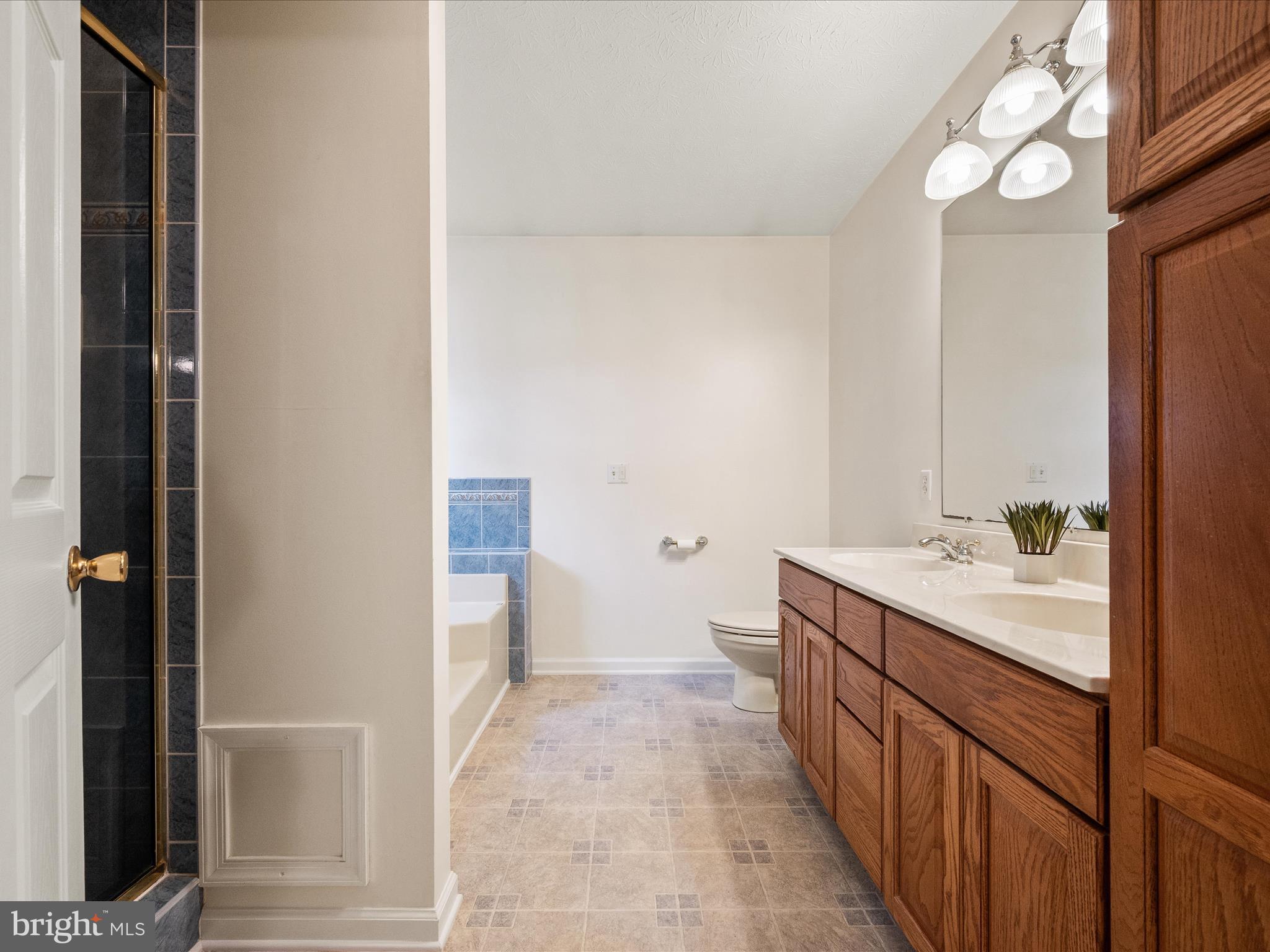 CROWN POINTE NORTH - Residential