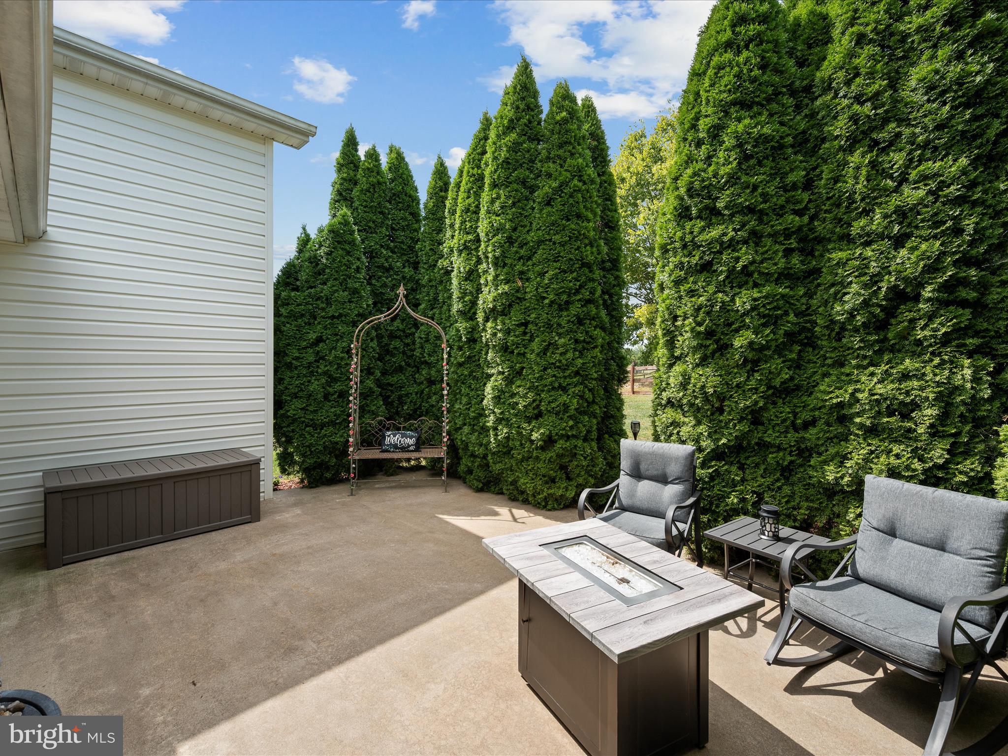 CROWN POINTE NORTH - Residential