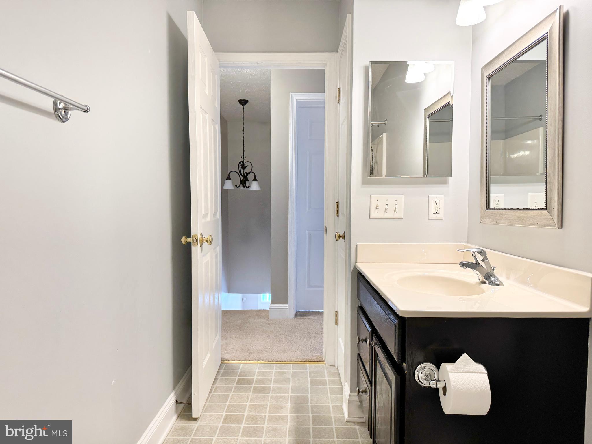 WIDEWATER VILLAGE - Residential Lease