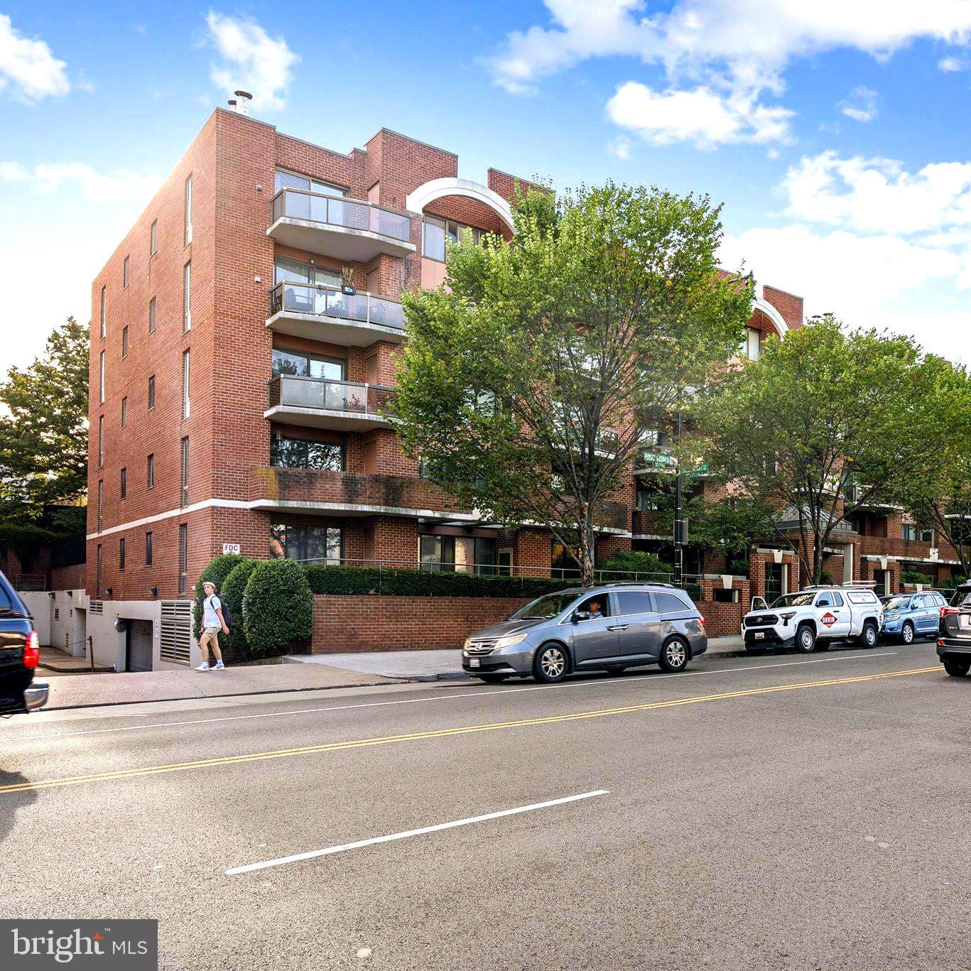 2320 WISCONSIN AVENUE NW 306