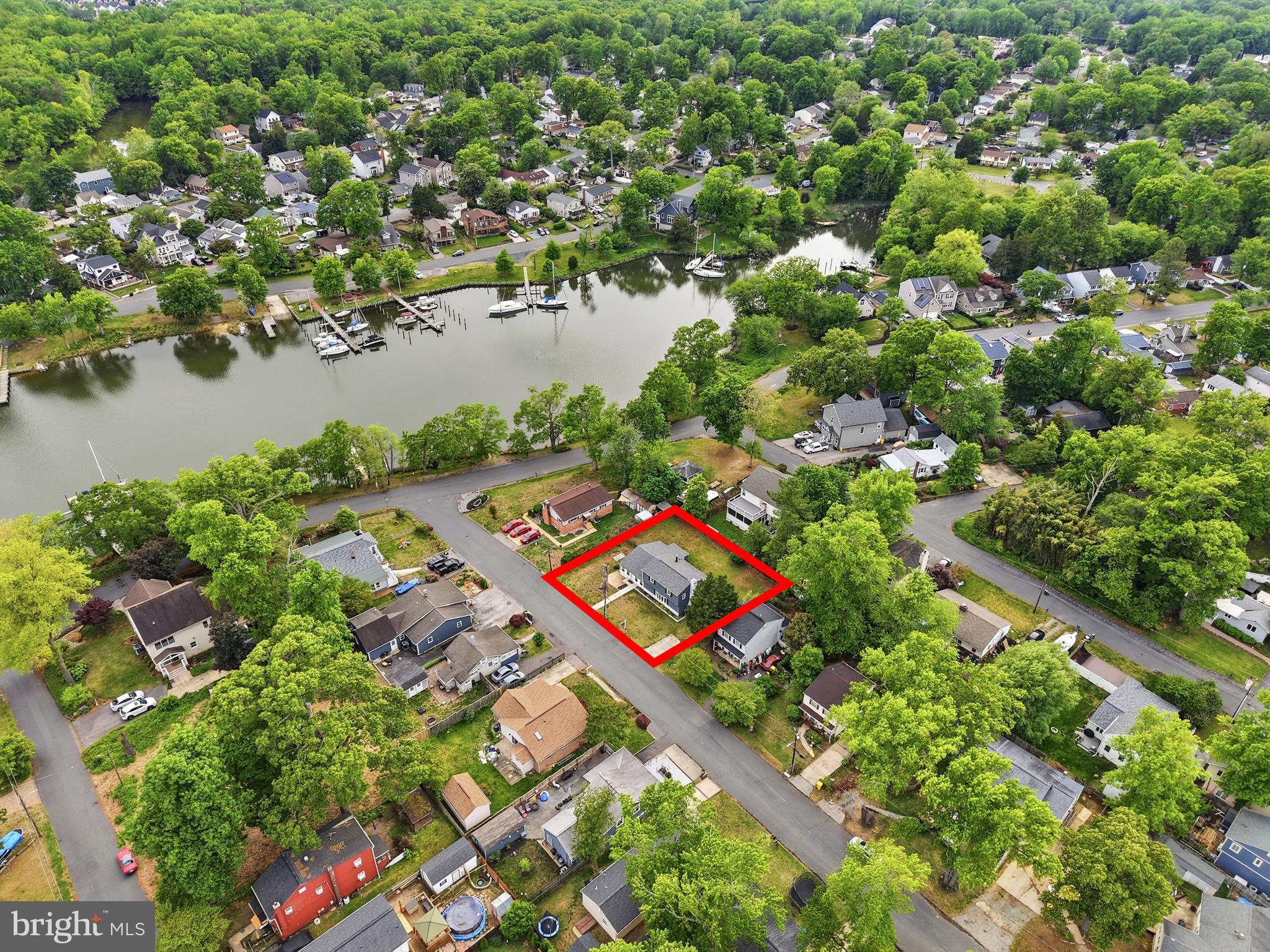 WOODLAND BEACH - Residential