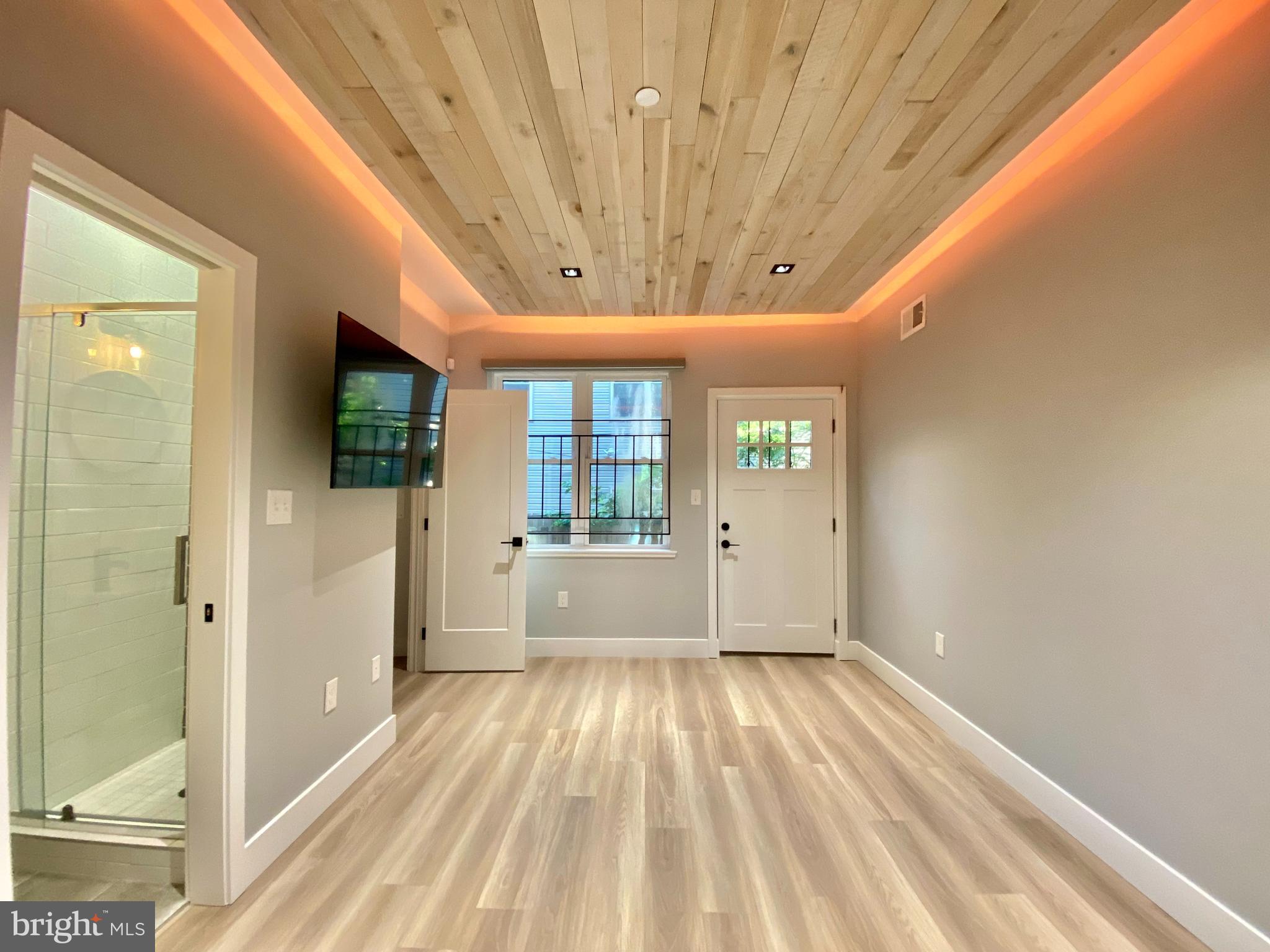 TEMPLE UNIVERSITY - Residential Lease