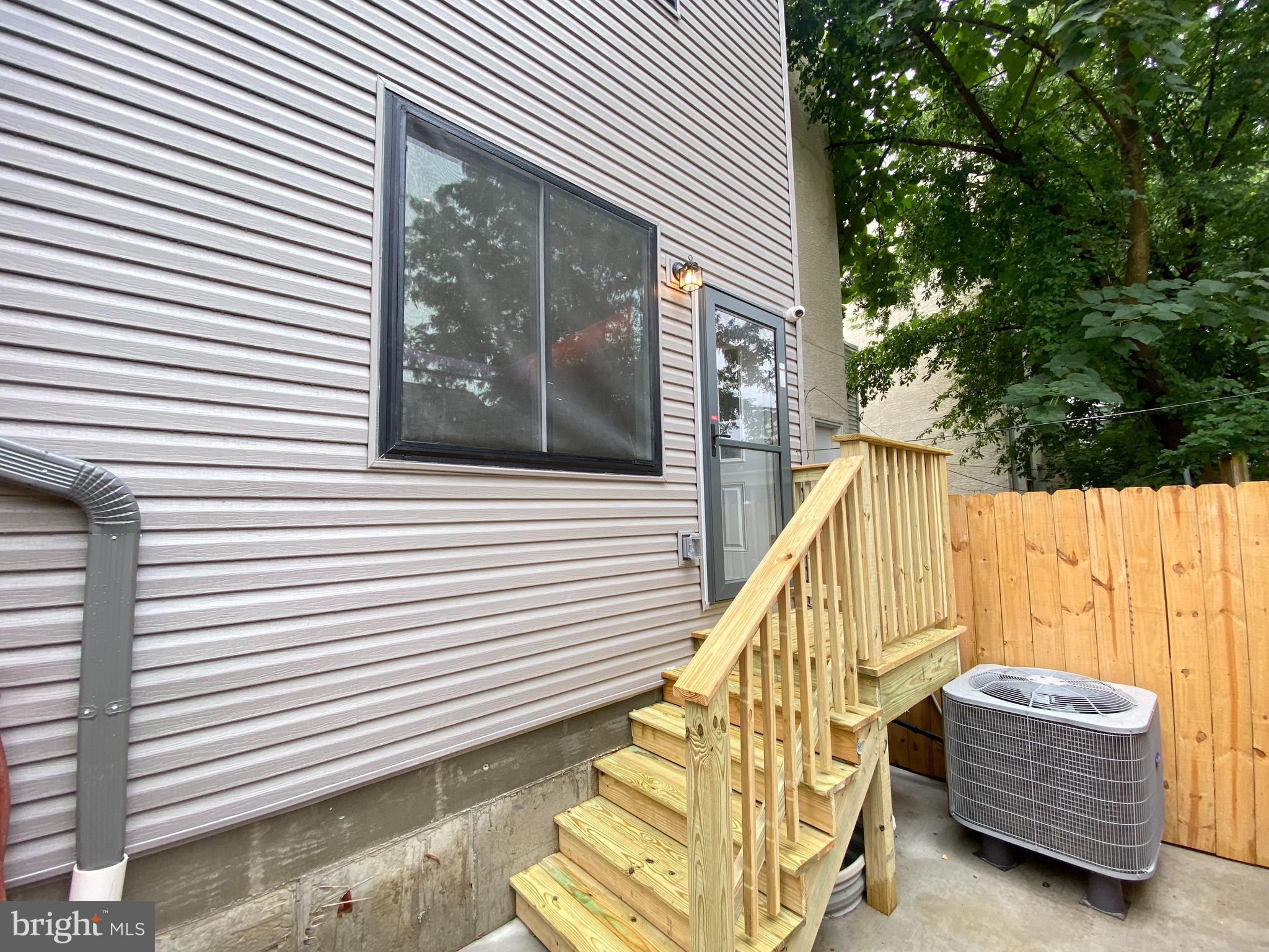 TEMPLE UNIVERSITY - Residential Lease