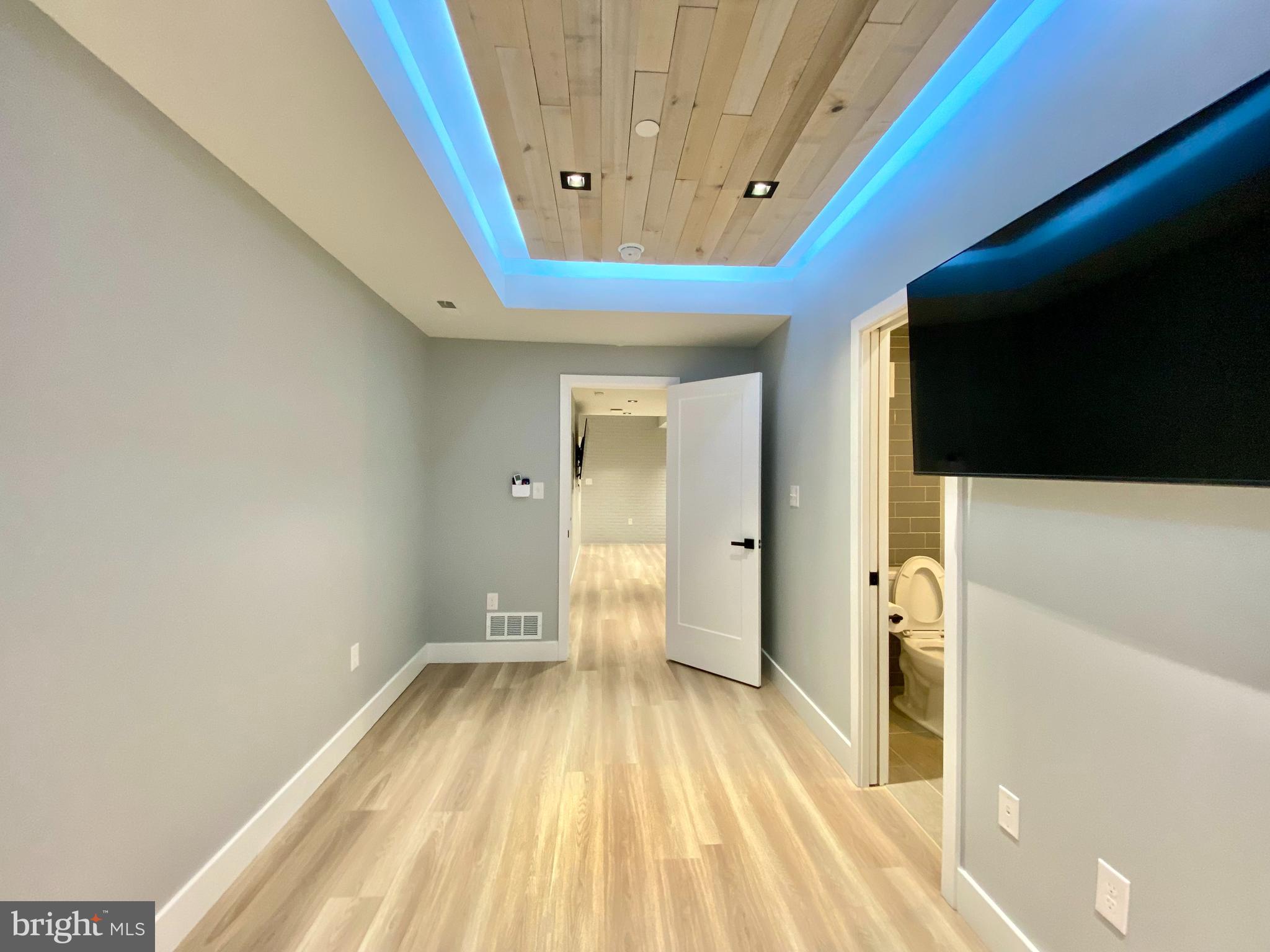 TEMPLE UNIVERSITY - Residential Lease