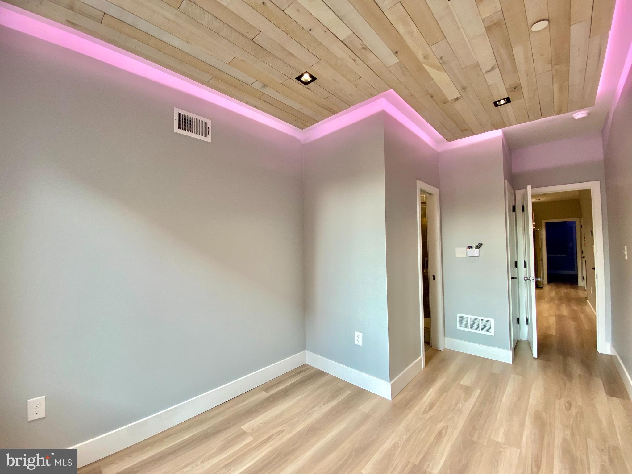 TEMPLE UNIVERSITY - Residential Lease