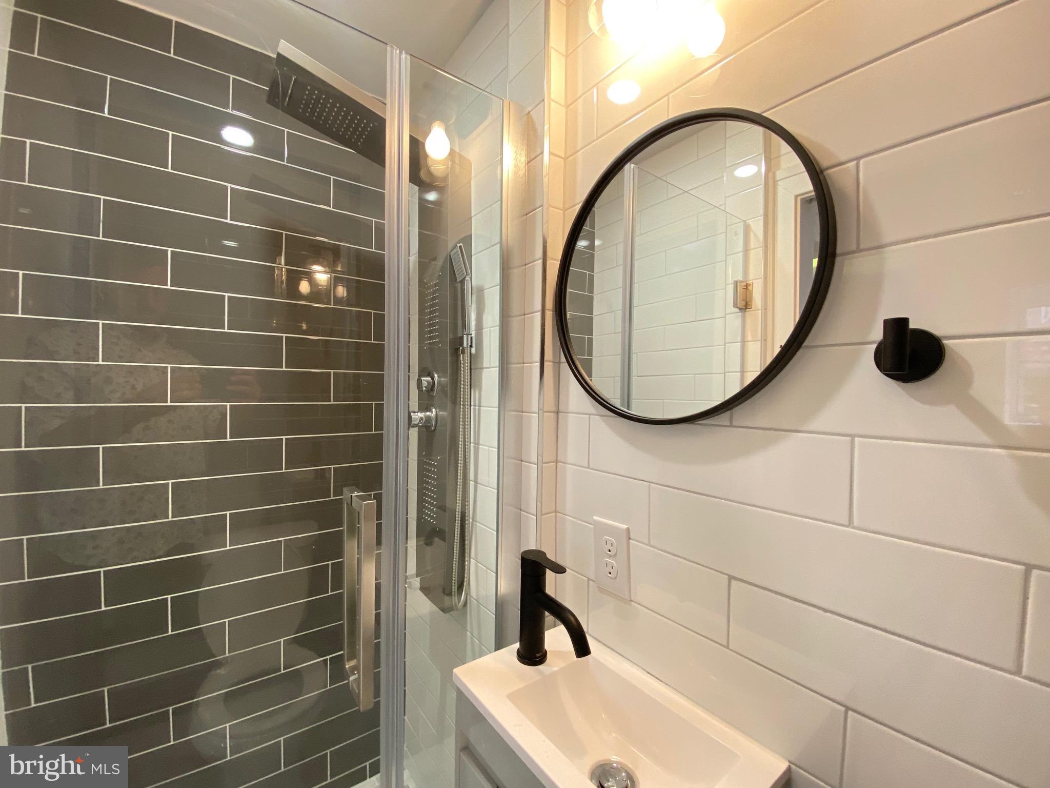 TEMPLE UNIVERSITY - Residential Lease