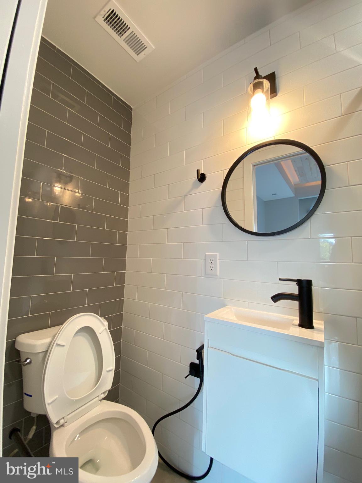 TEMPLE UNIVERSITY - Residential Lease