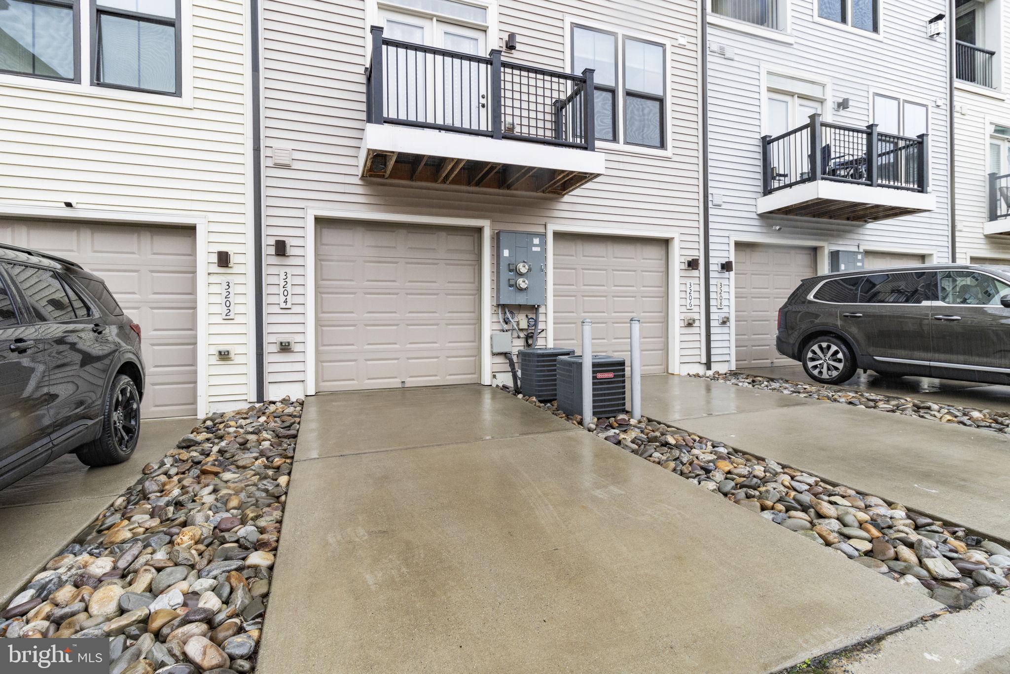 HYATTSVILLE - Residential