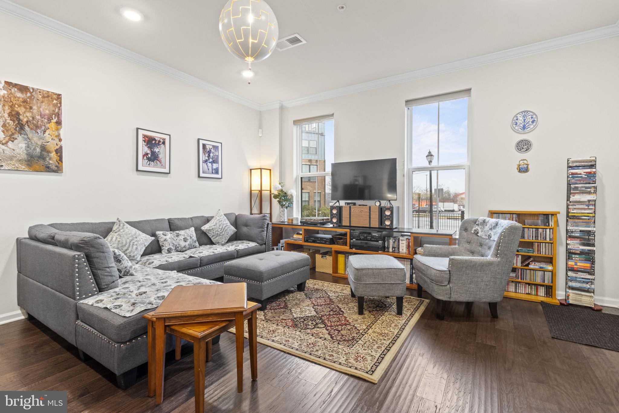 HYATTSVILLE - Residential