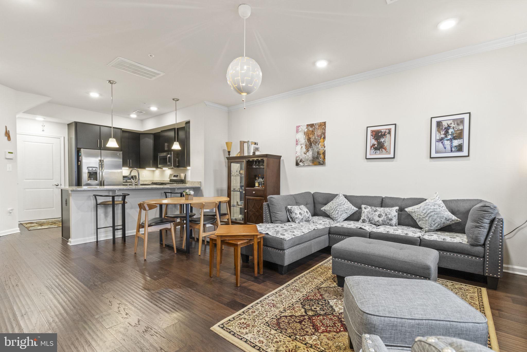 HYATTSVILLE - Residential