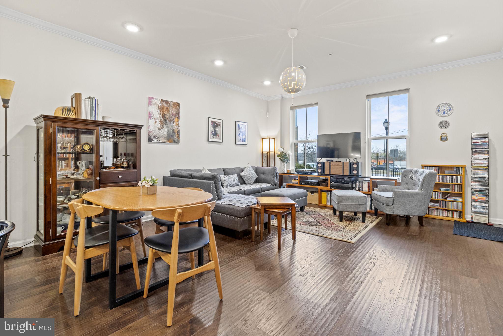 HYATTSVILLE - Residential