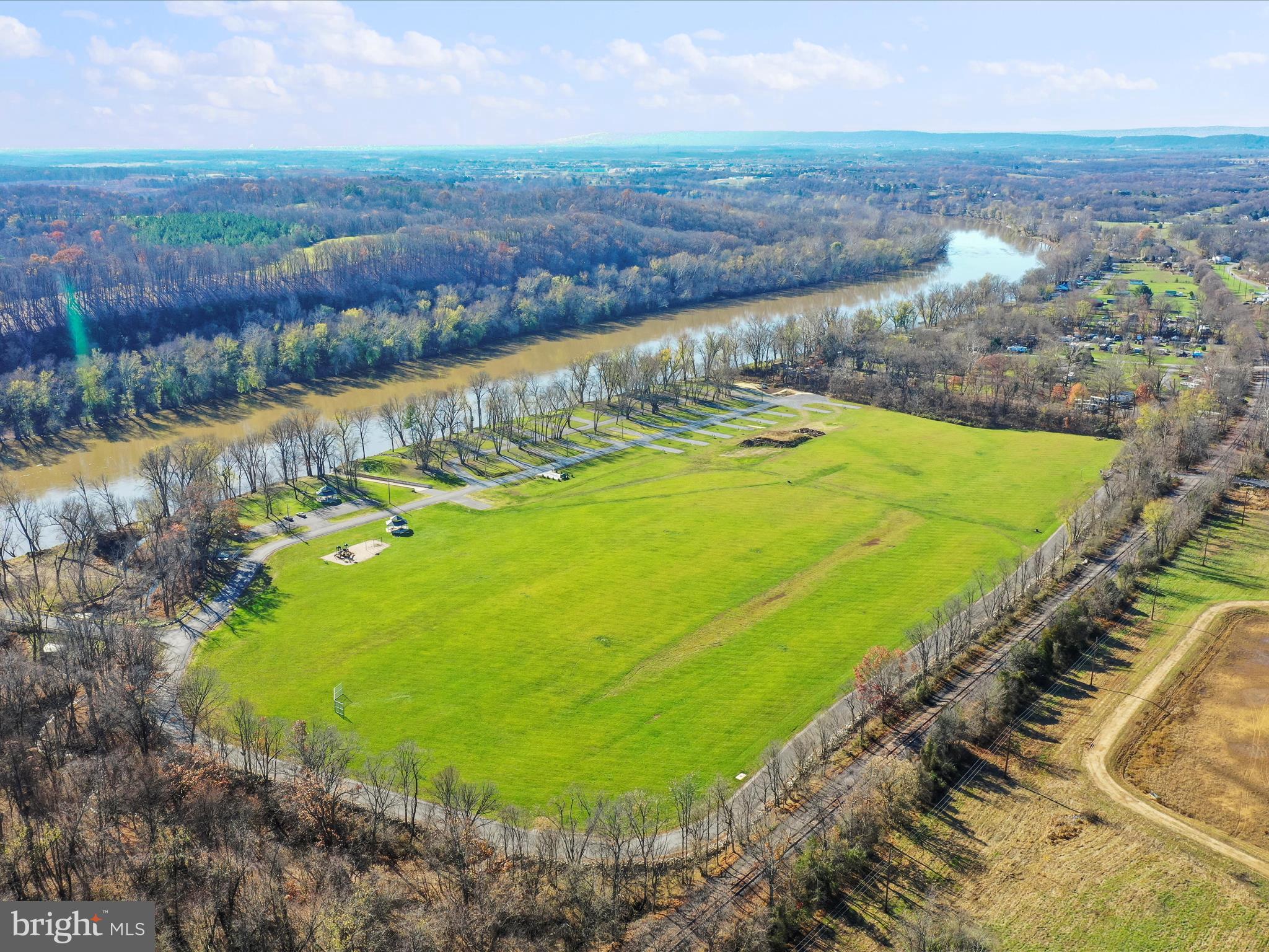 BROOKFIELD ON THE POTOMAC - Residential