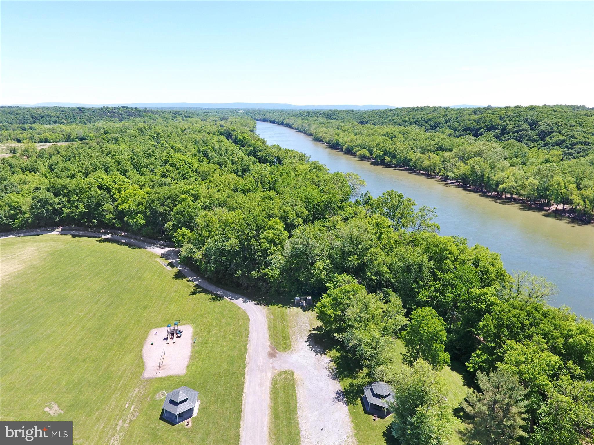 BROOKFIELD ON THE POTOMAC - Residential