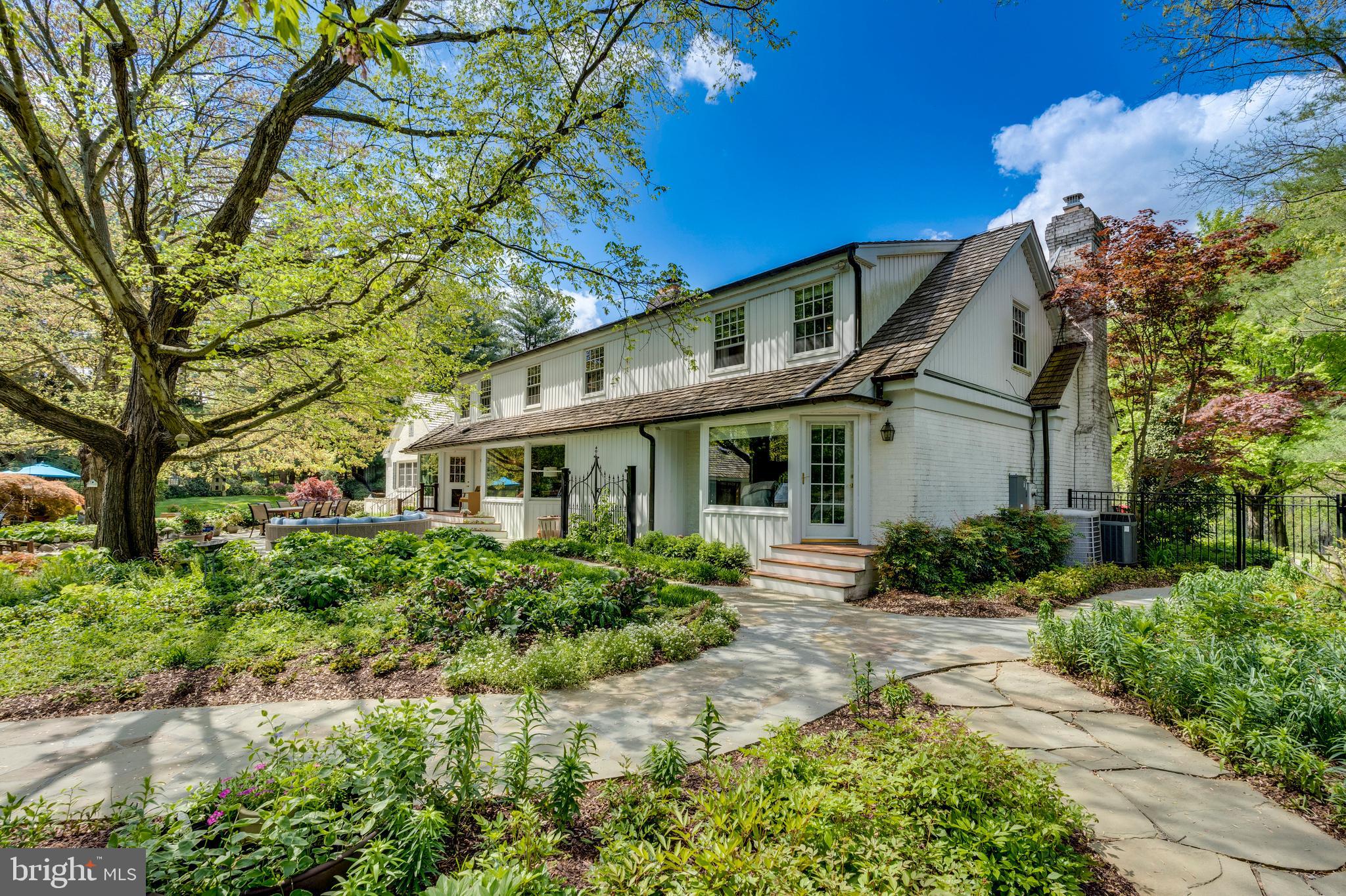 ASHTON OAKS - Residential