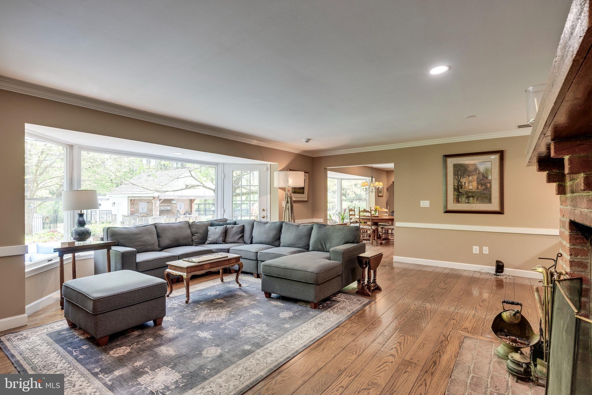 ASHTON OAKS - Residential