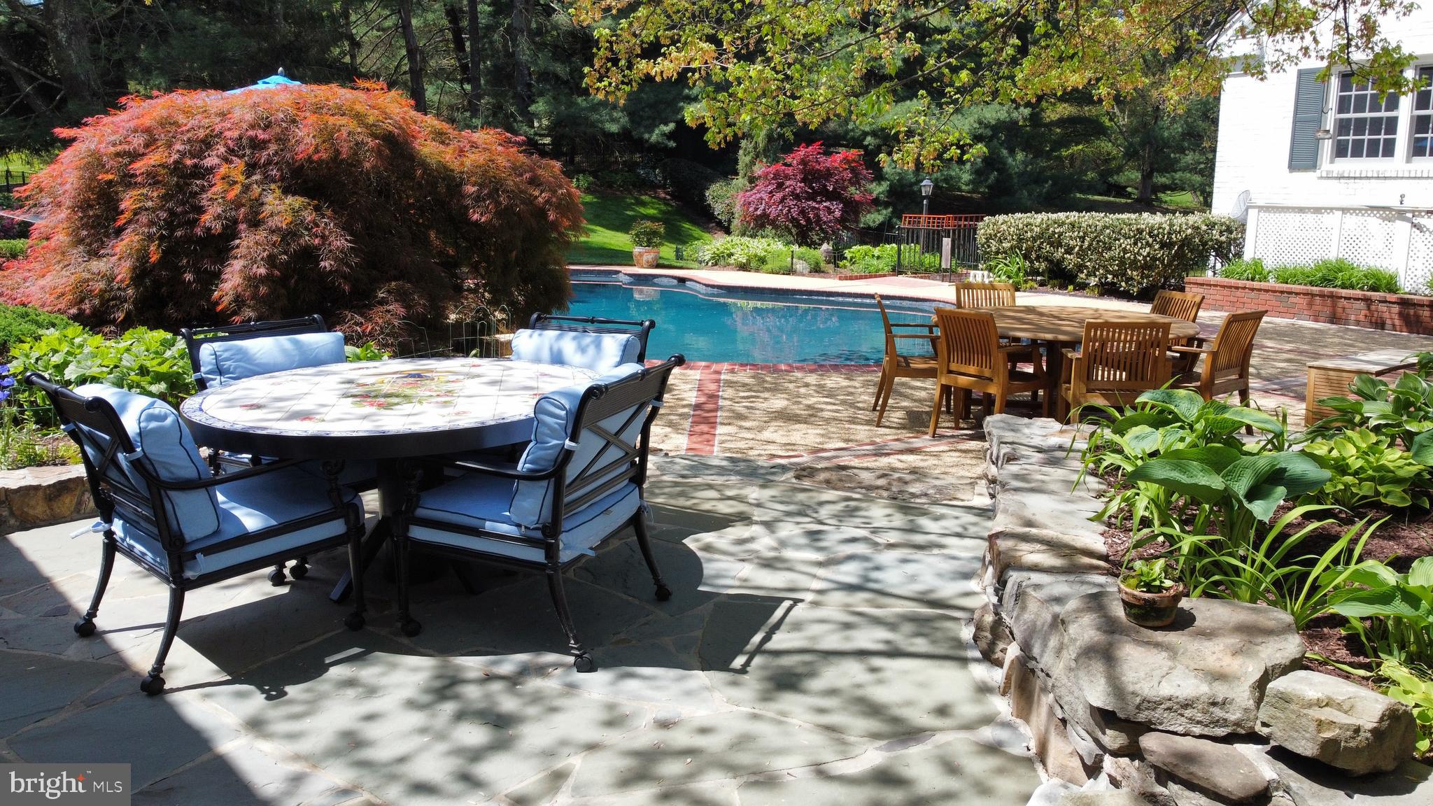 ASHTON OAKS - Residential