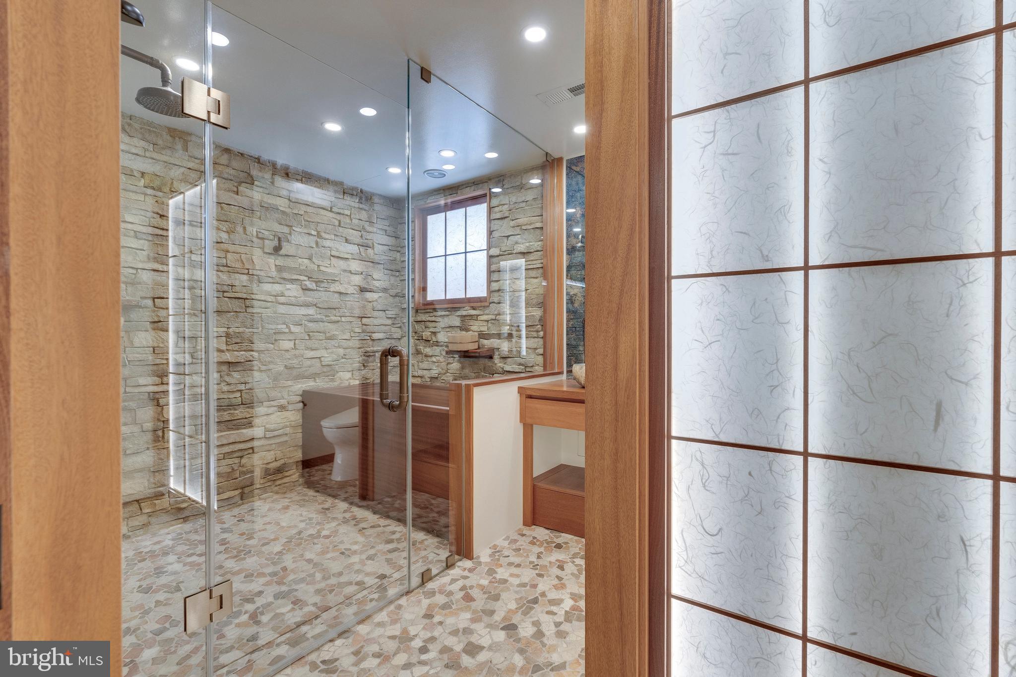 ASHTON OAKS - Residential