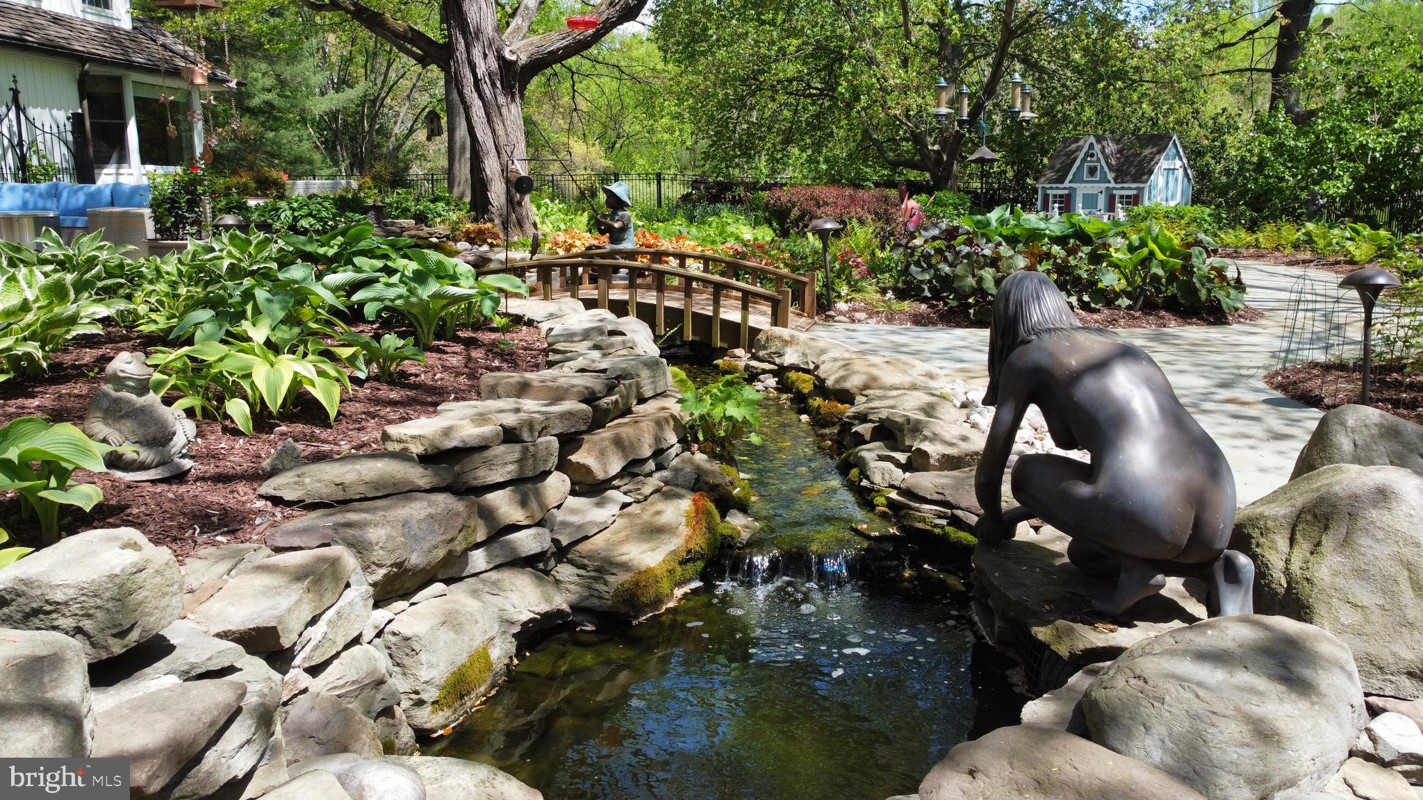 ASHTON OAKS - Residential