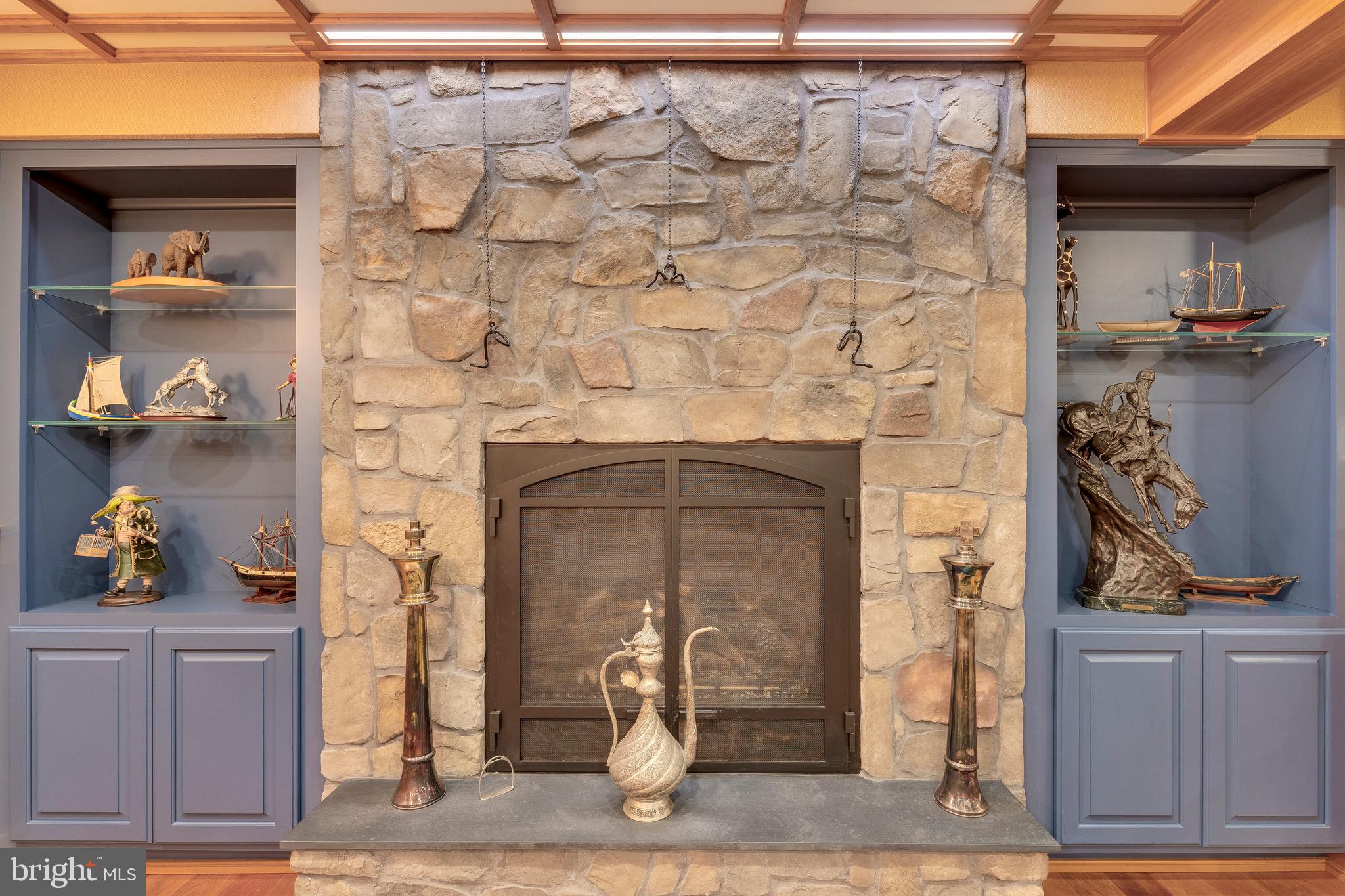 ASHTON OAKS - Residential