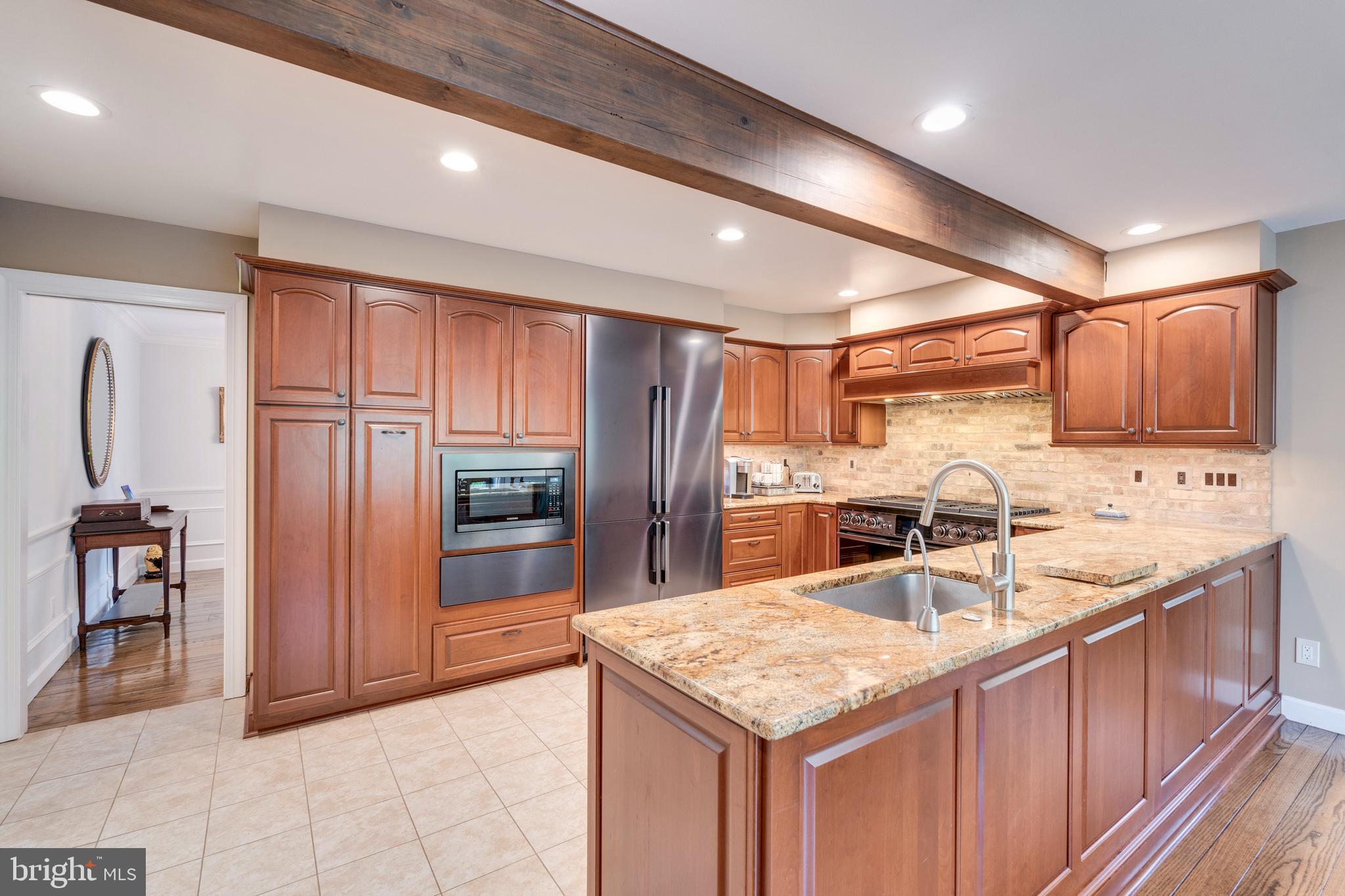 ASHTON OAKS - Residential