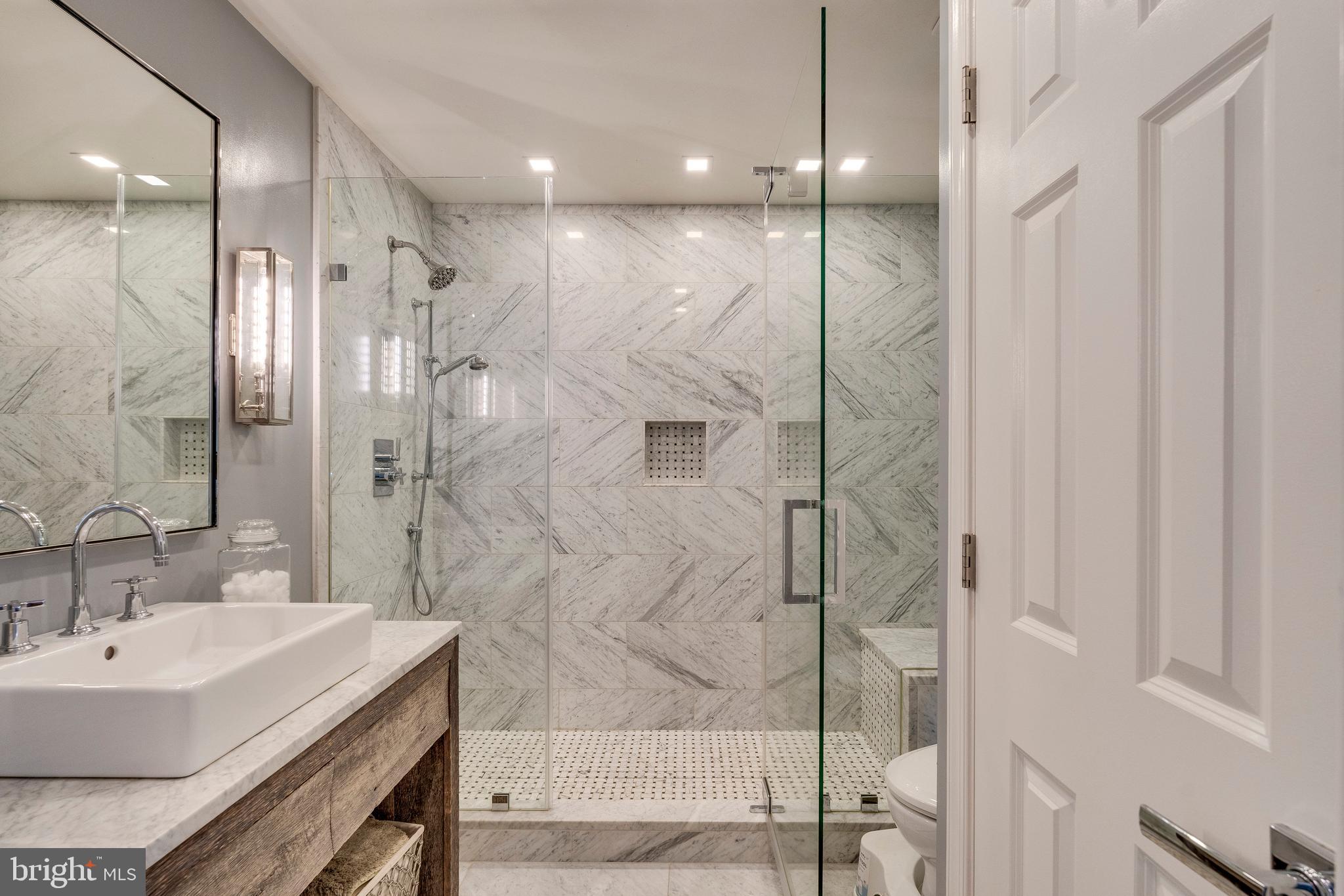 ASHTON OAKS - Residential