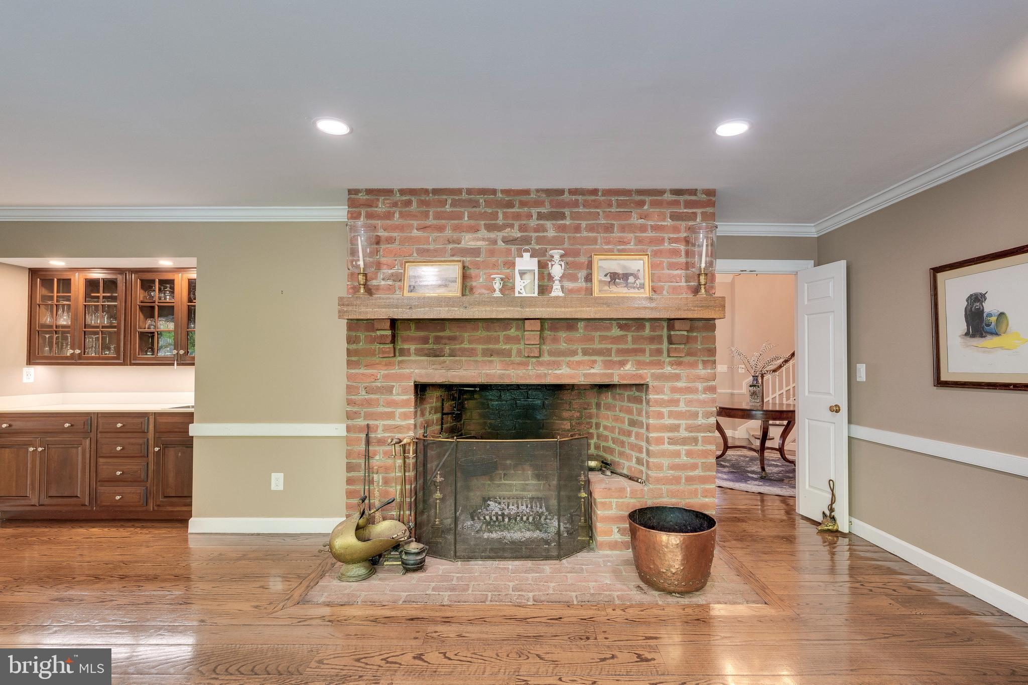 ASHTON OAKS - Residential