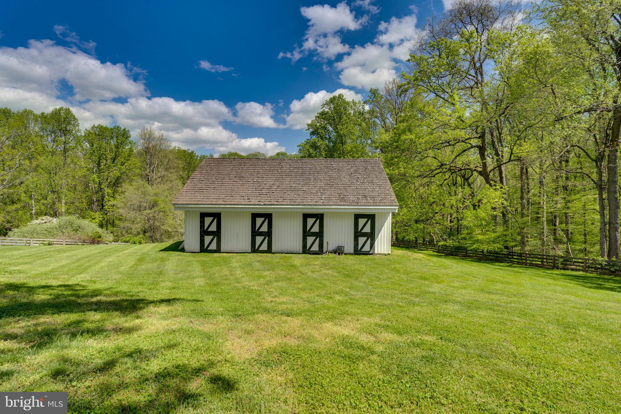 ASHTON OAKS - Residential