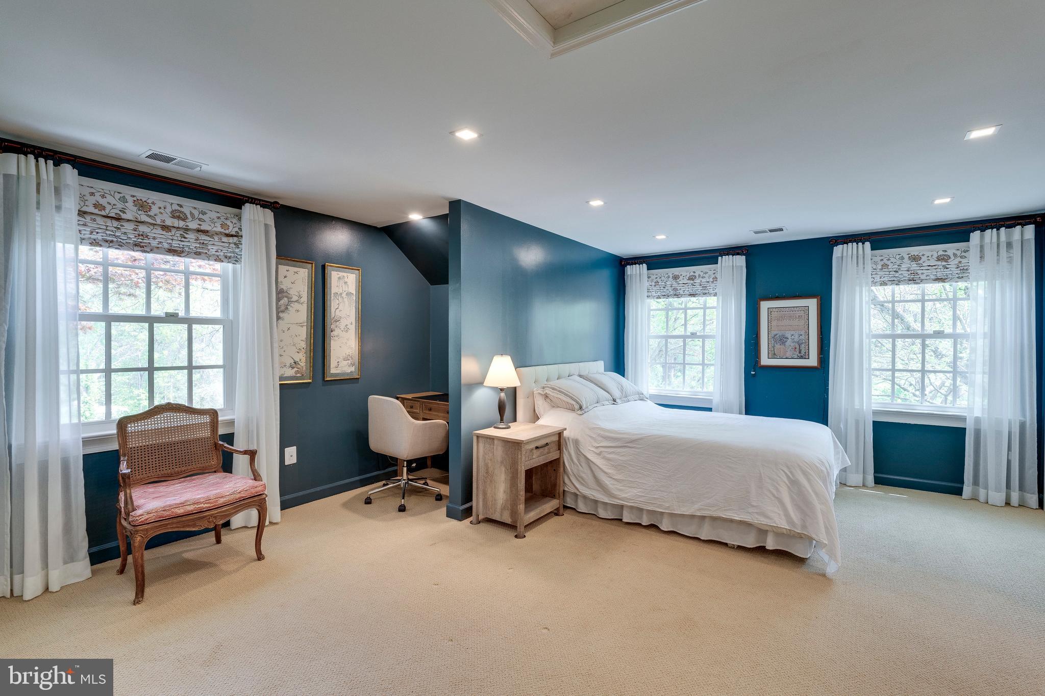 ASHTON OAKS - Residential