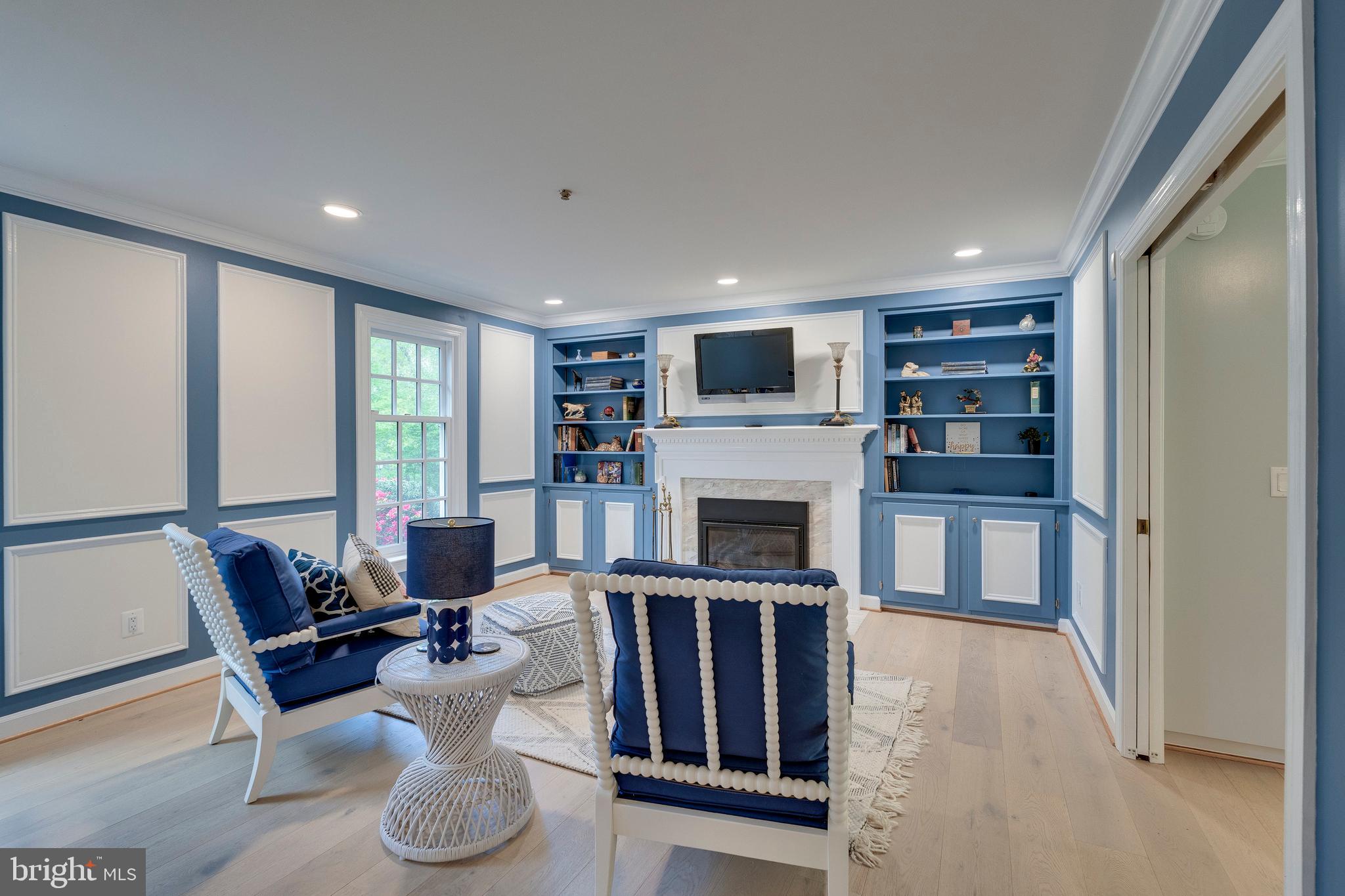 ASHTON OAKS - Residential