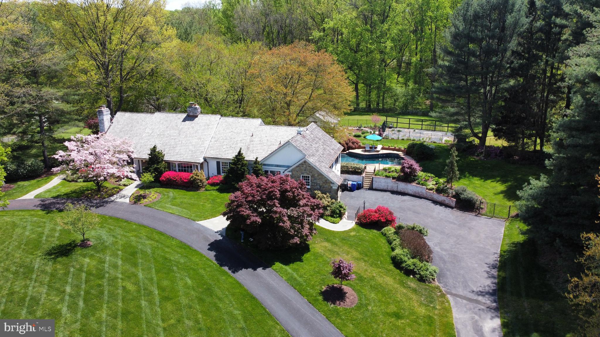 ASHTON OAKS - Residential