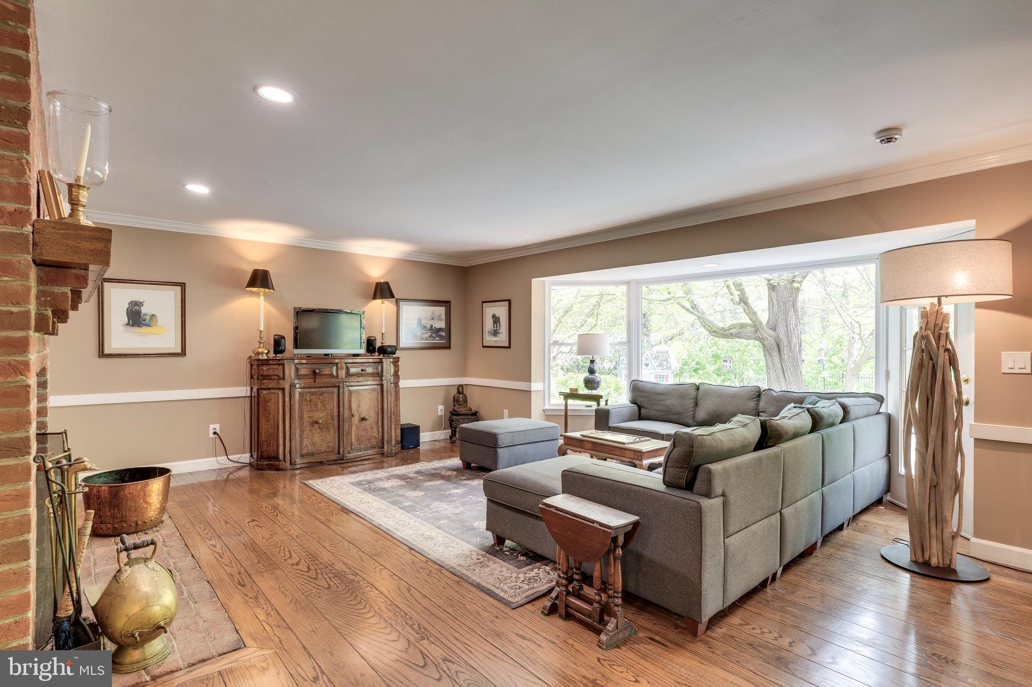 ASHTON OAKS - Residential