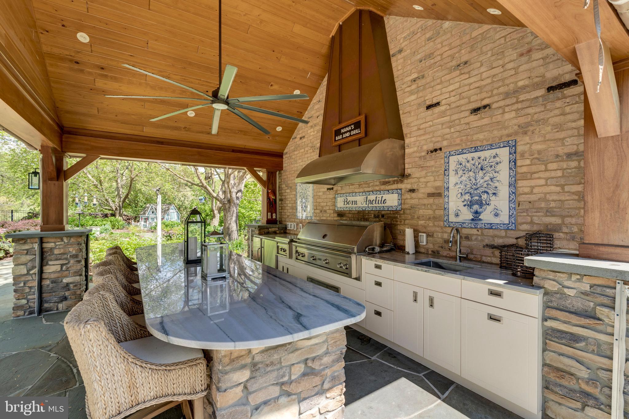 ASHTON OAKS - Residential