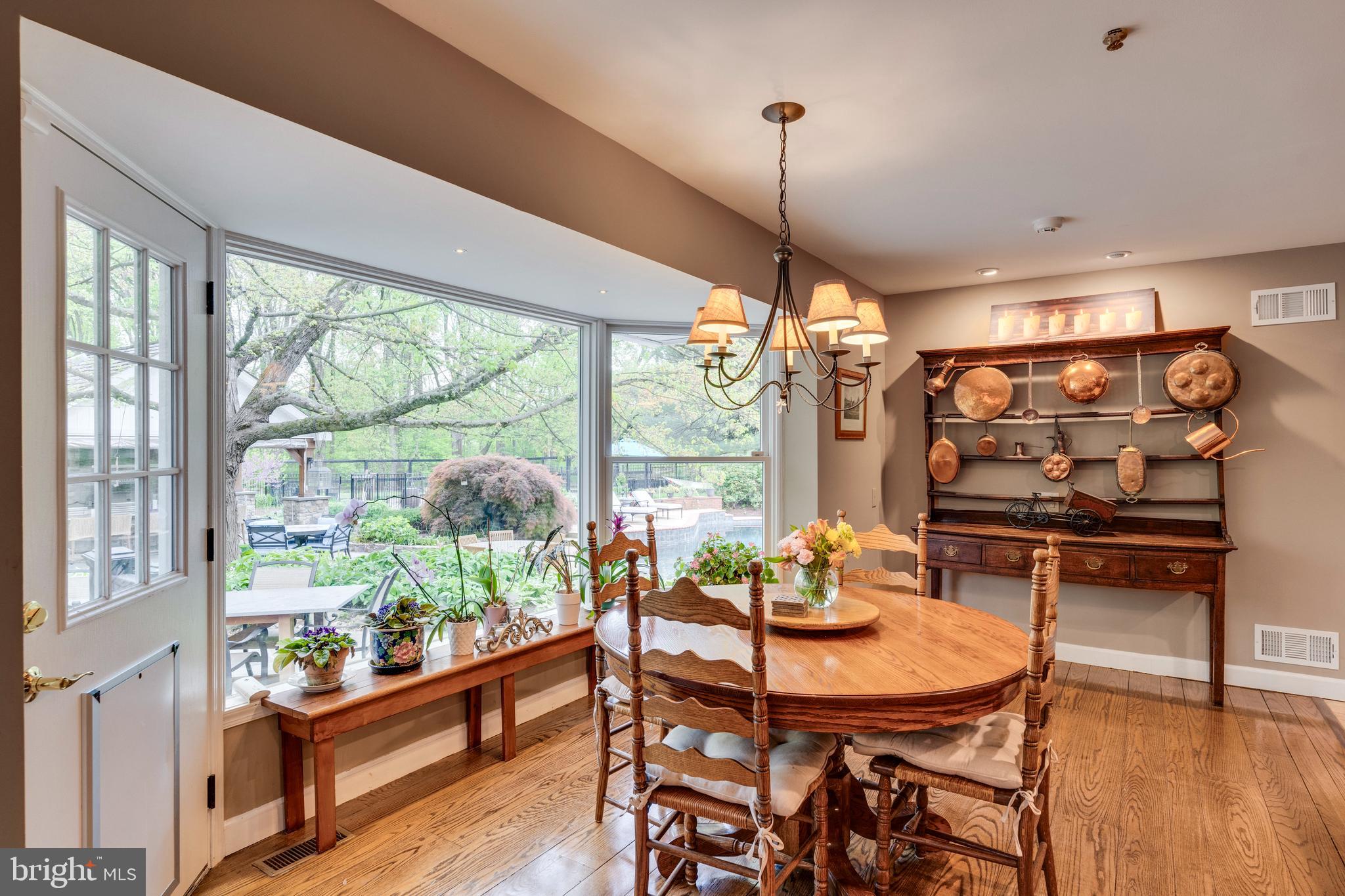 ASHTON OAKS - Residential