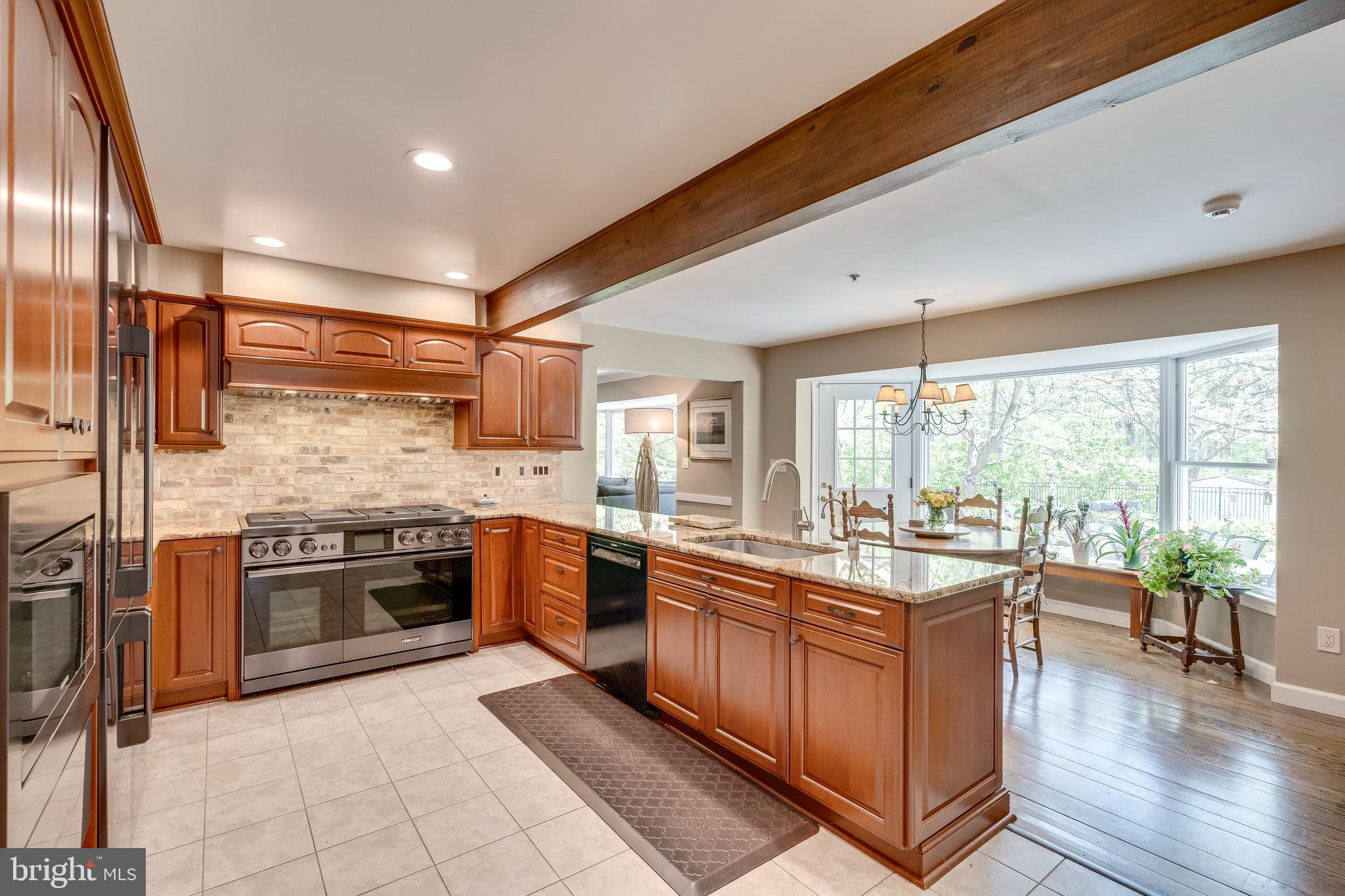 ASHTON OAKS - Residential