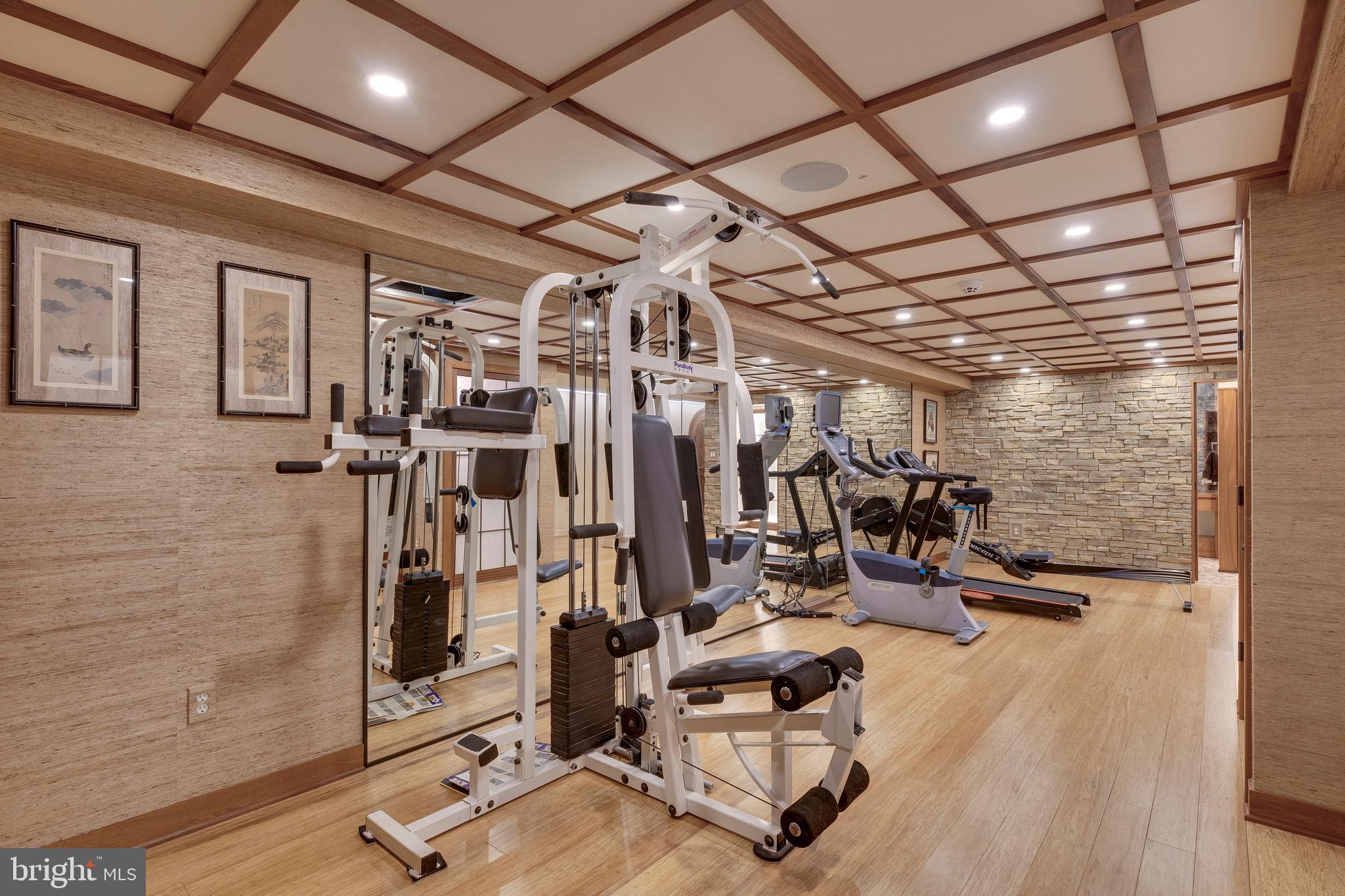 ASHTON OAKS - Residential