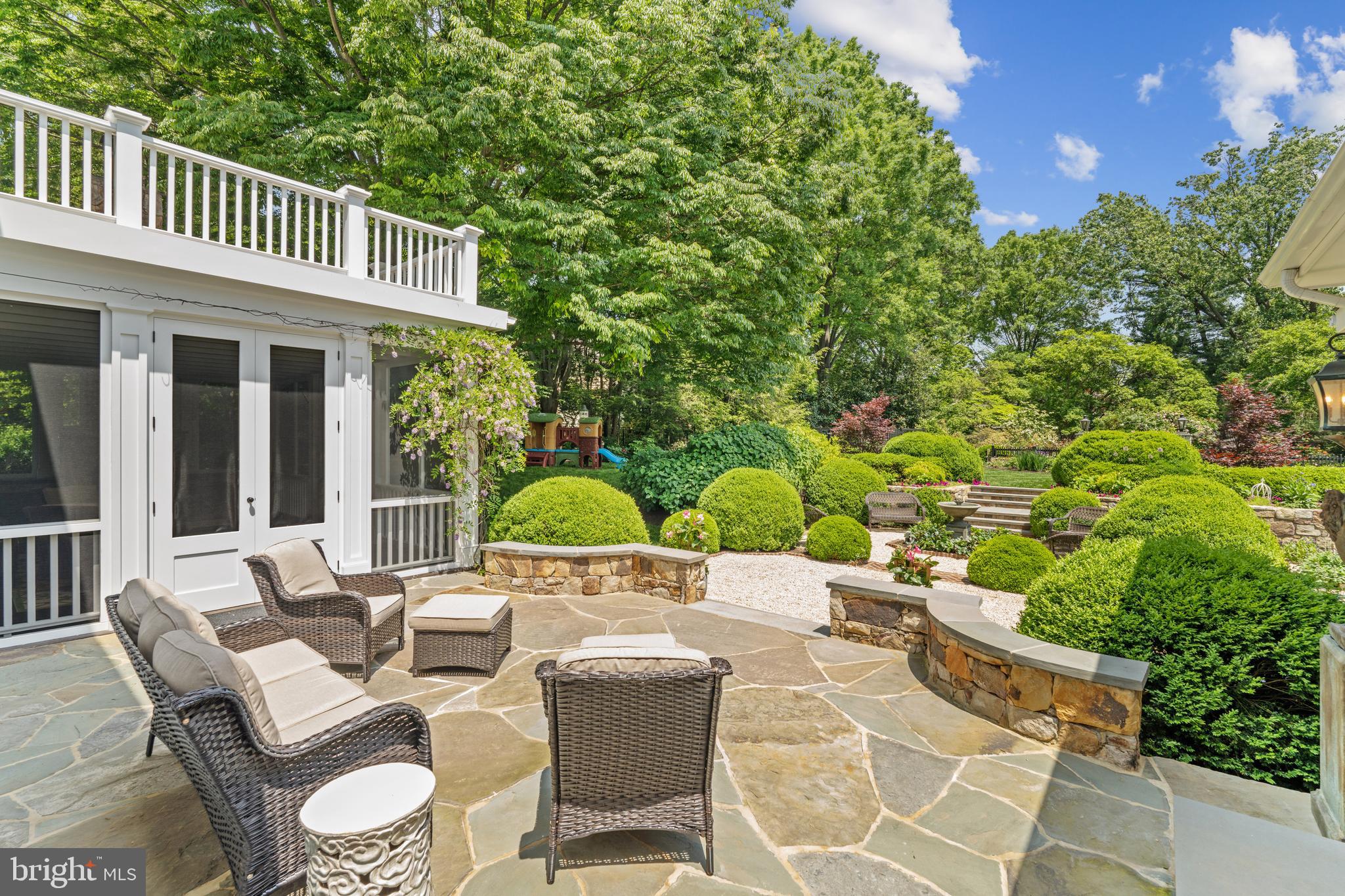 COUNTRYSIDE - Residential