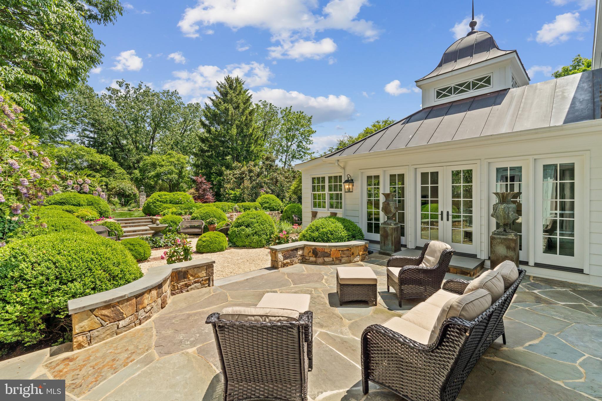 COUNTRYSIDE - Residential