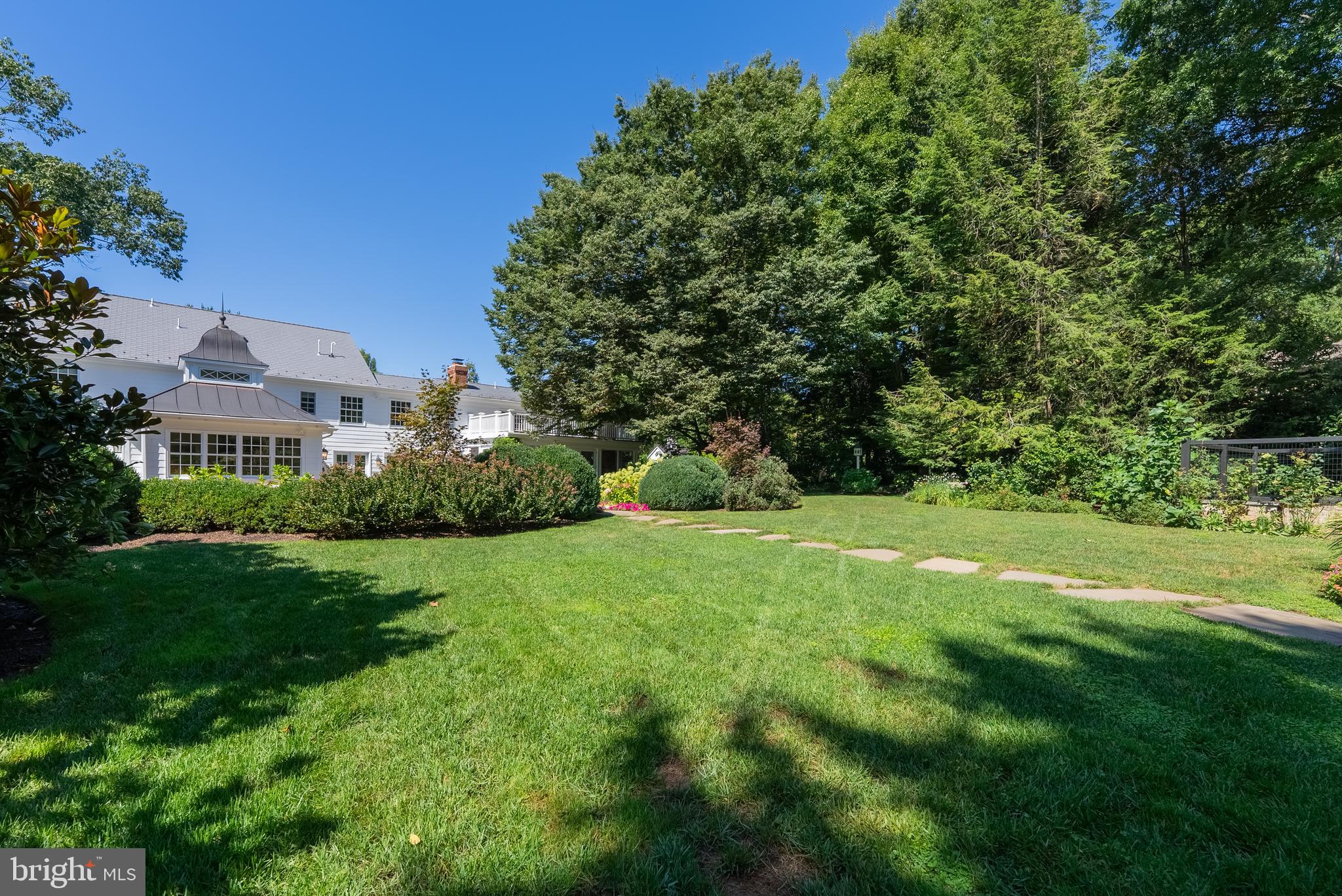 COUNTRYSIDE - Residential