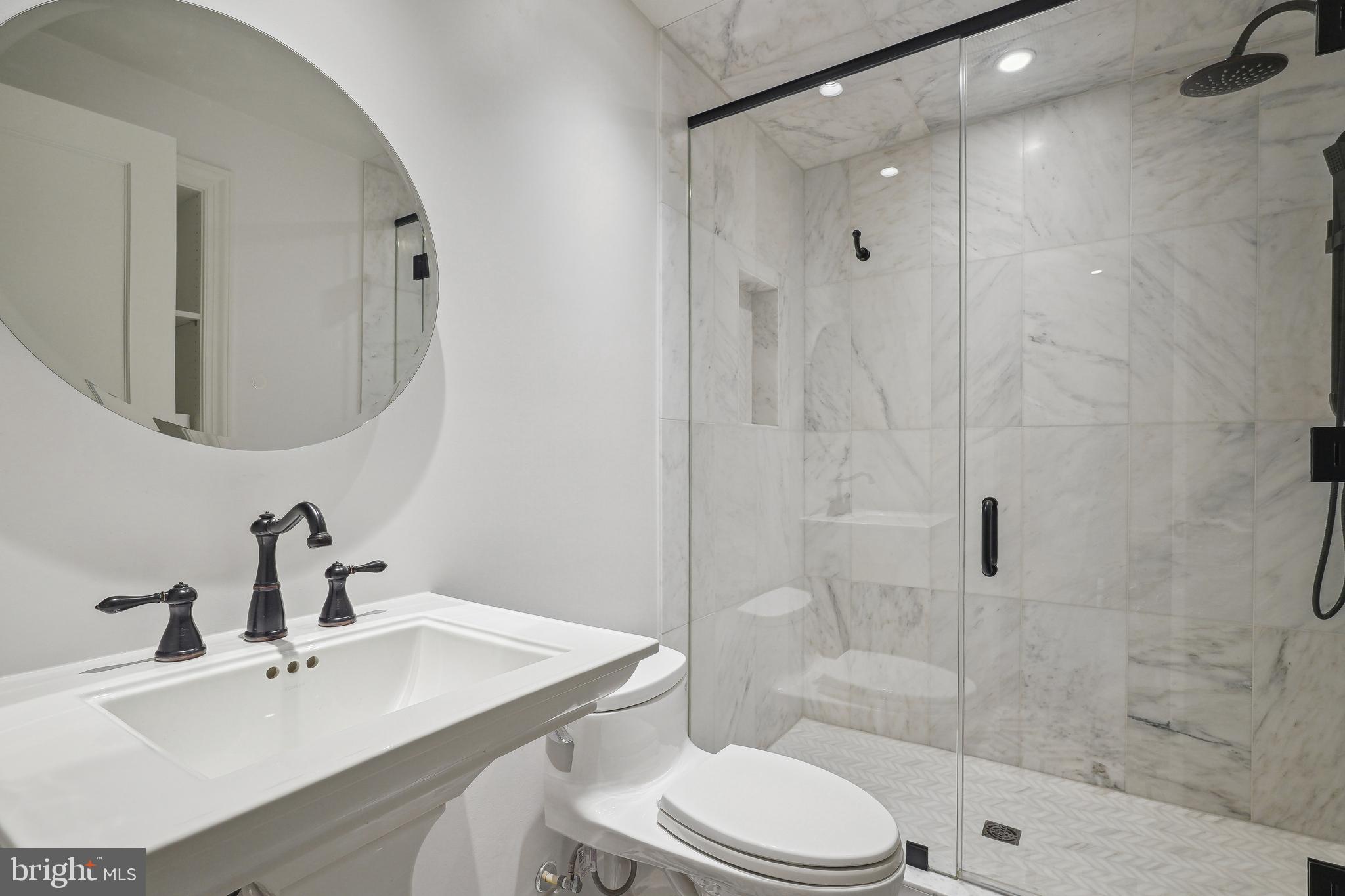 COUNTRYSIDE - Residential