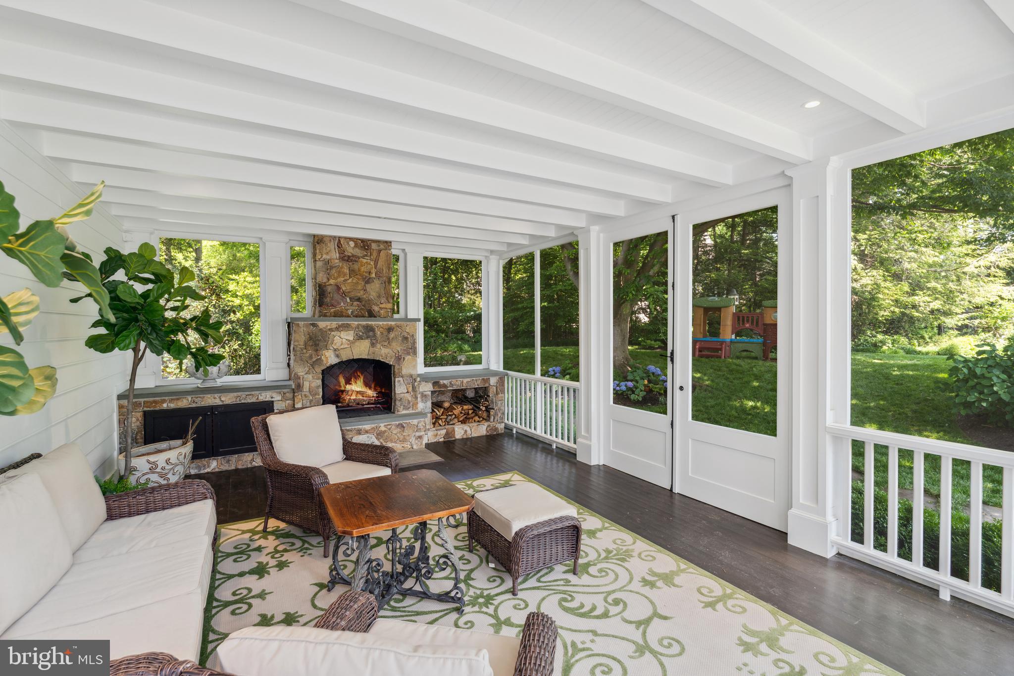 COUNTRYSIDE - Residential