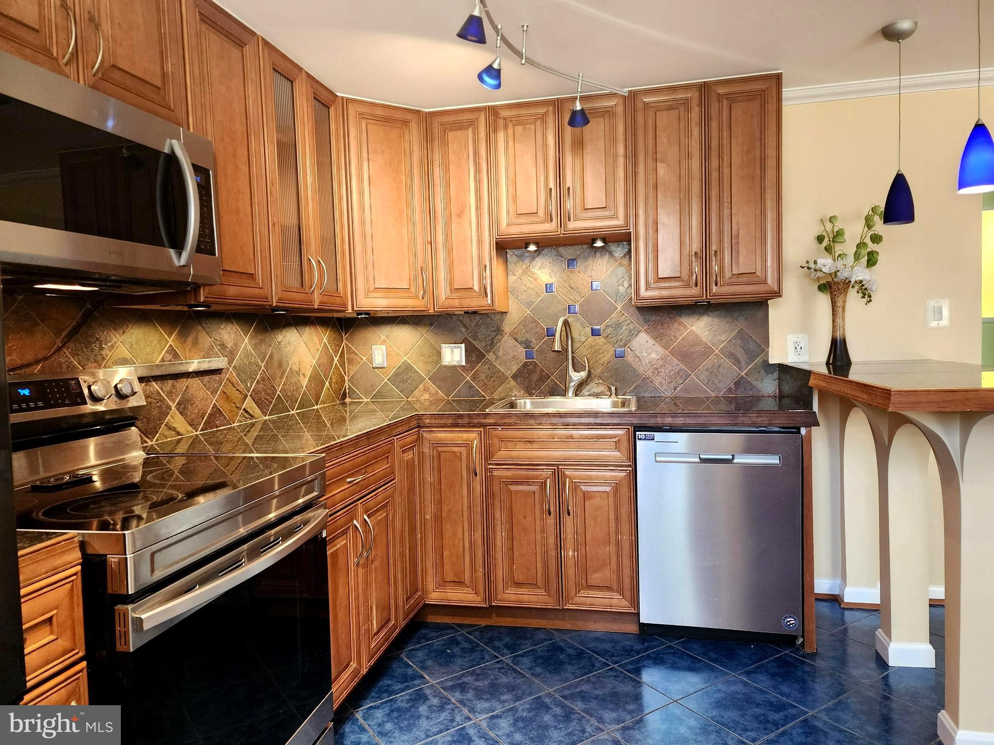 QUAIL VALLEY - Residential