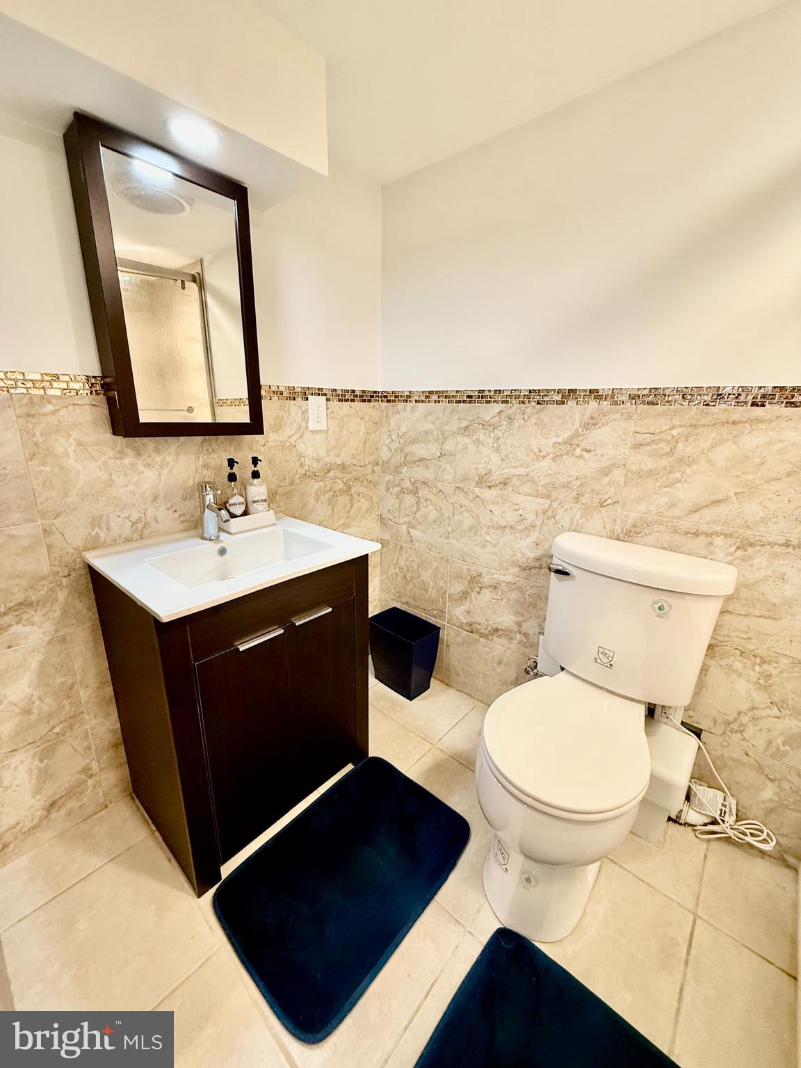 GIRARD ESTATES - Residential Lease