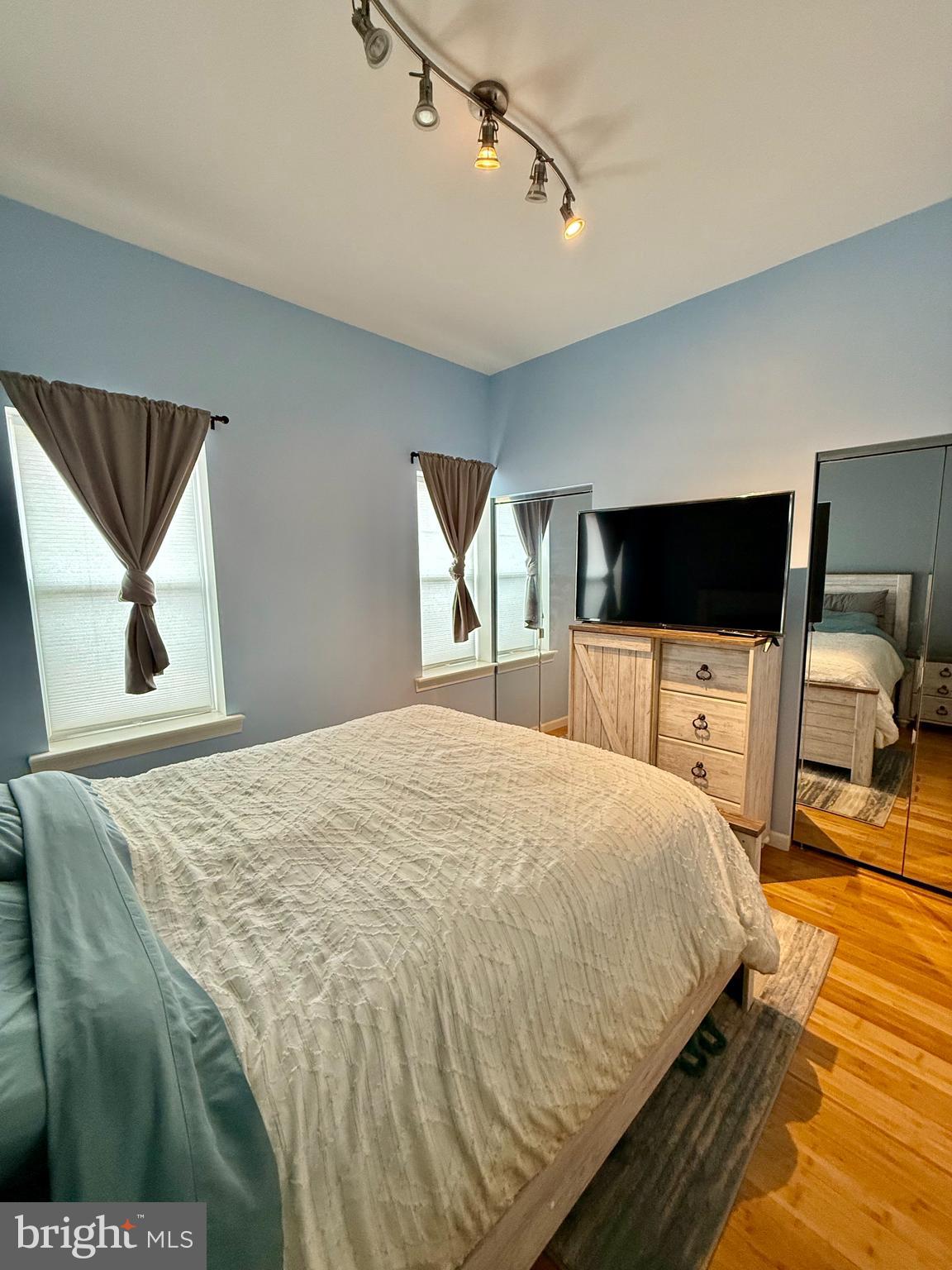 GIRARD ESTATES - Residential Lease